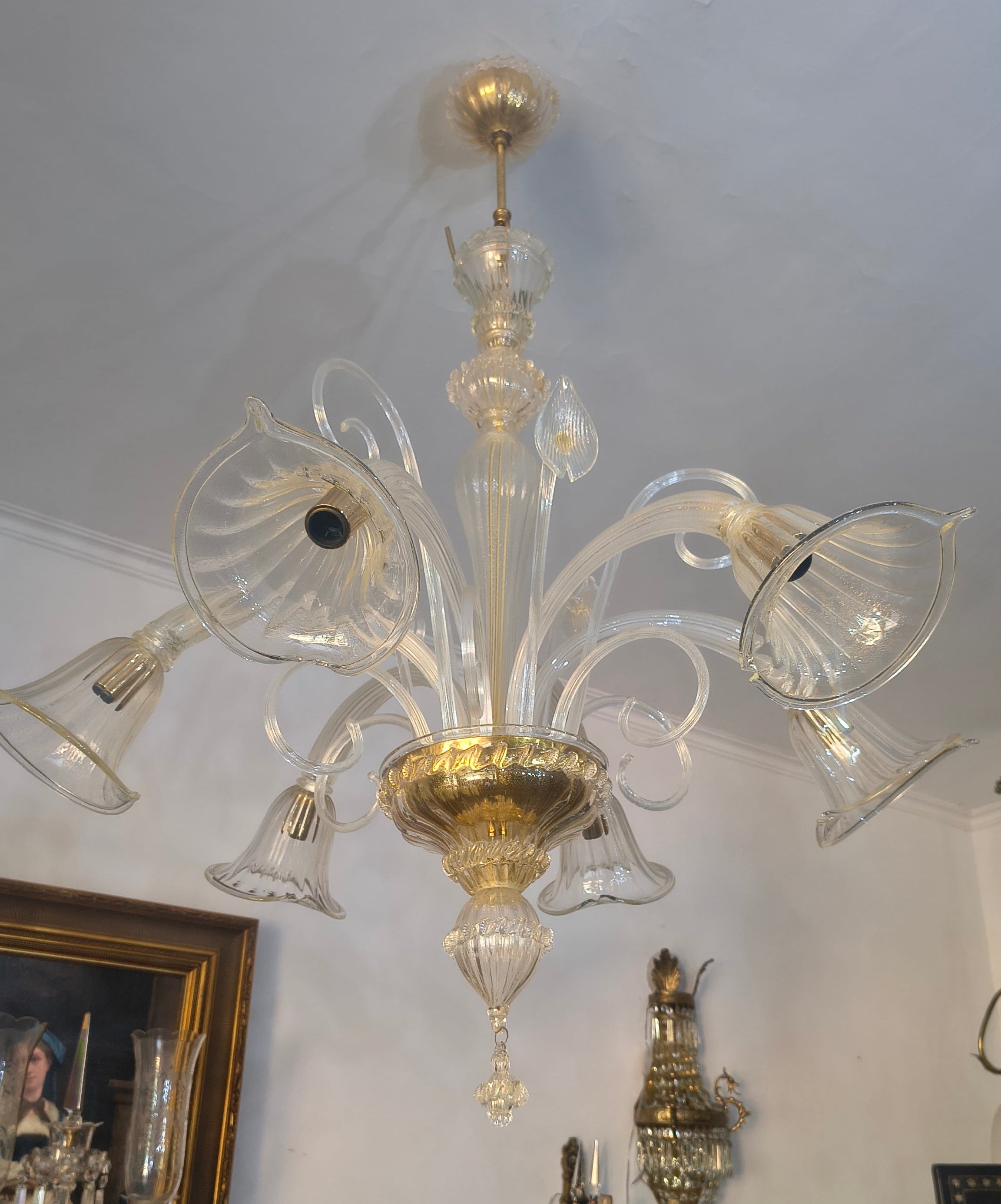 Lustre Italiano ao estilo veneziano em Murano com pó de ouro