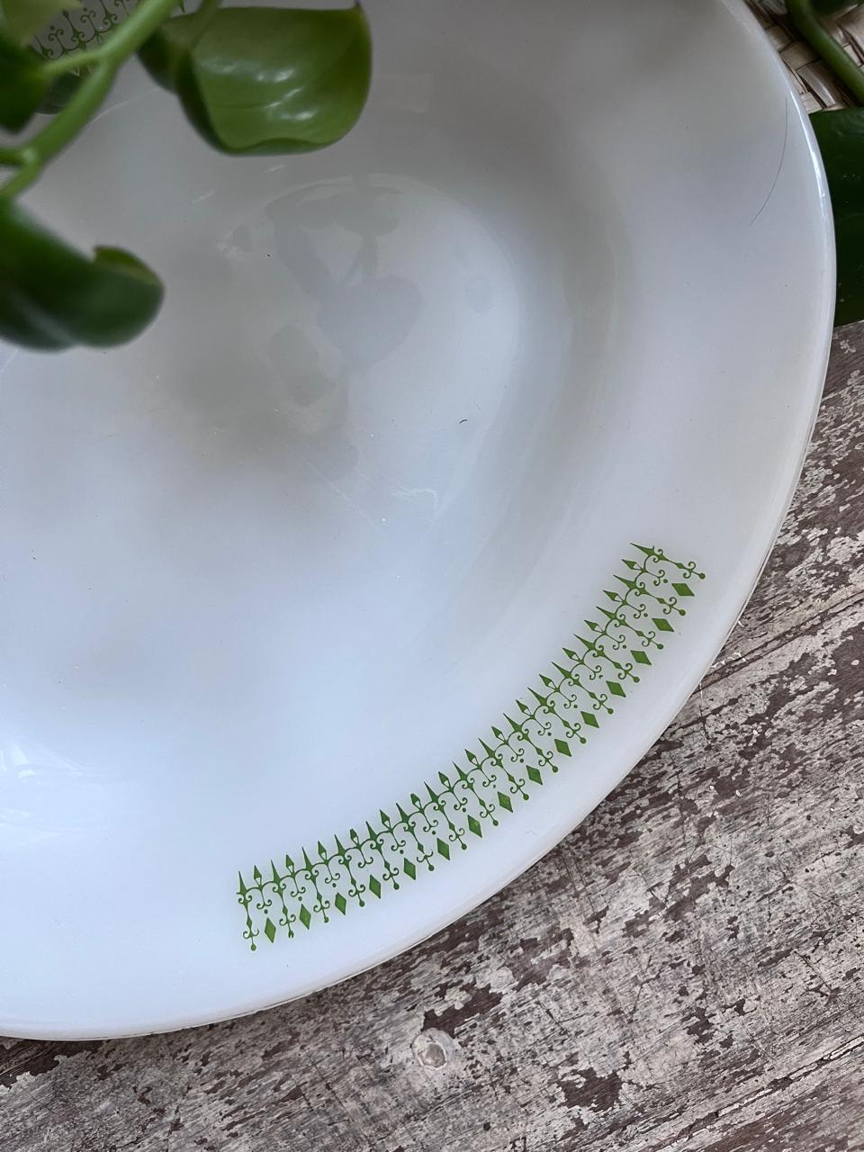 Travessa Oval da Termo-Rey modelo gravatinha em verde 