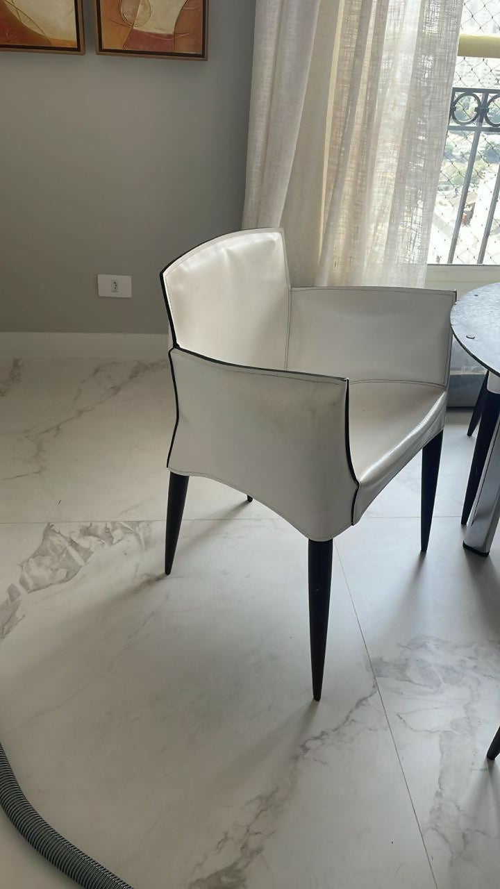Conjunto de 8 Cadeiras Design em couro branco - loja Forma (valor unitário)