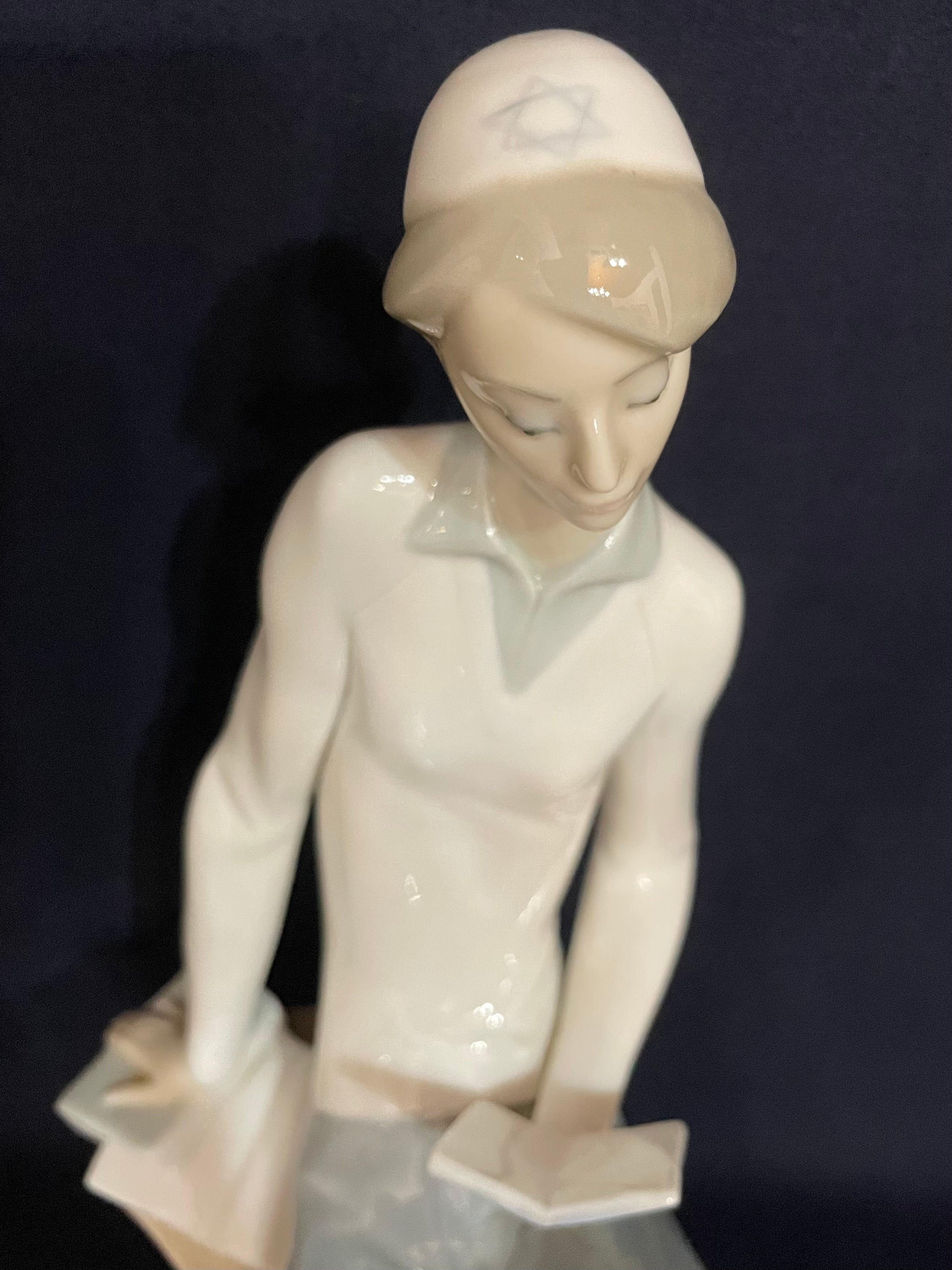 Escultura LLADRÓ - Estudante hebreu 1970-1985