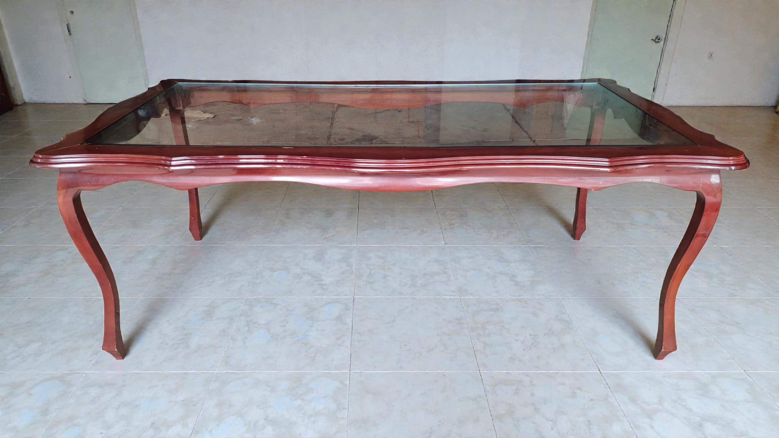 Mesa de Jantar com tampo em vidro com 6 cadeiras provençal