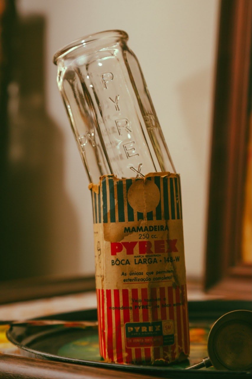 Mamadeira antiga pyrex em vidro