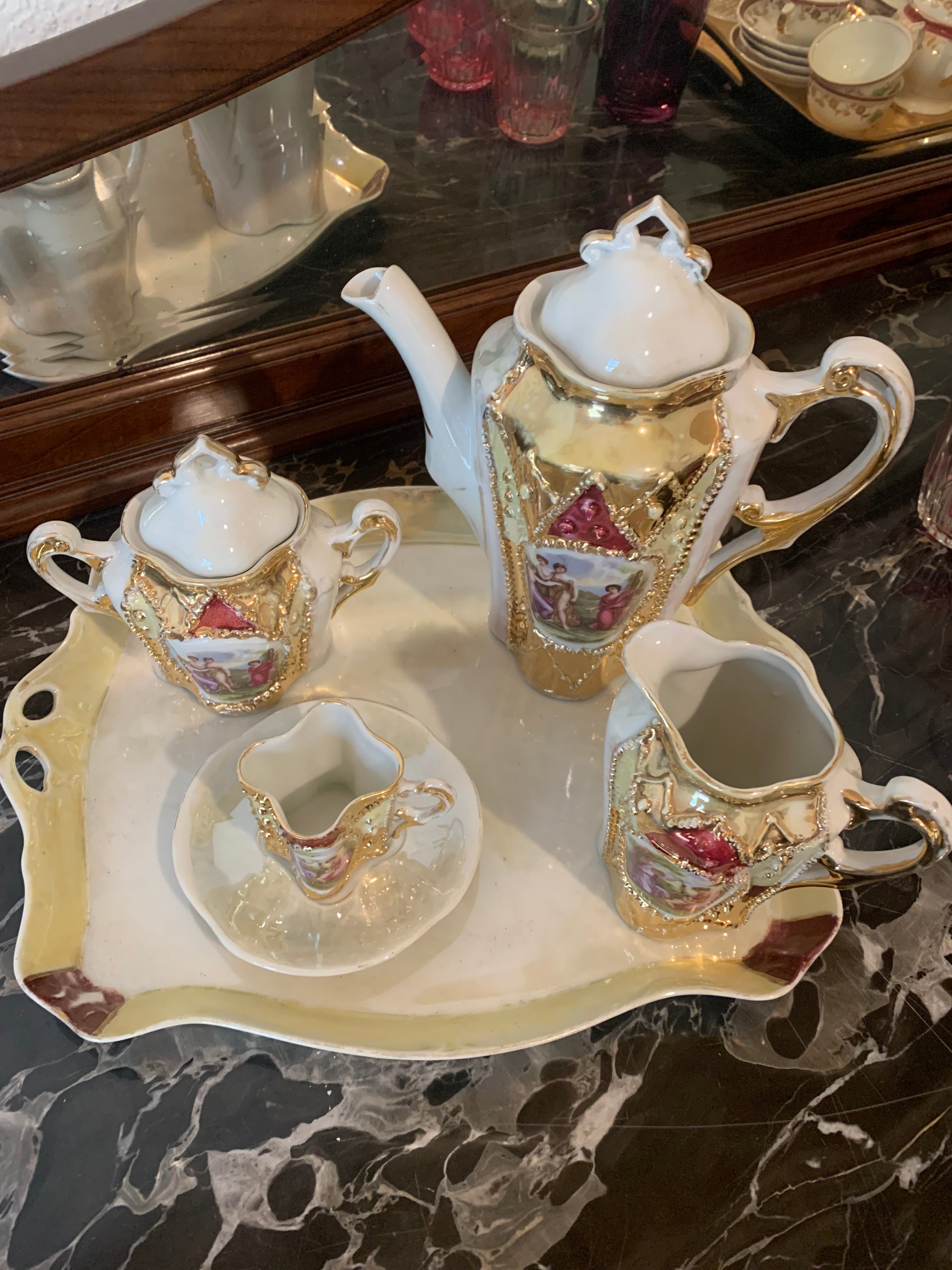 Raríssimo jogo de porcelana Isabelina completo!!