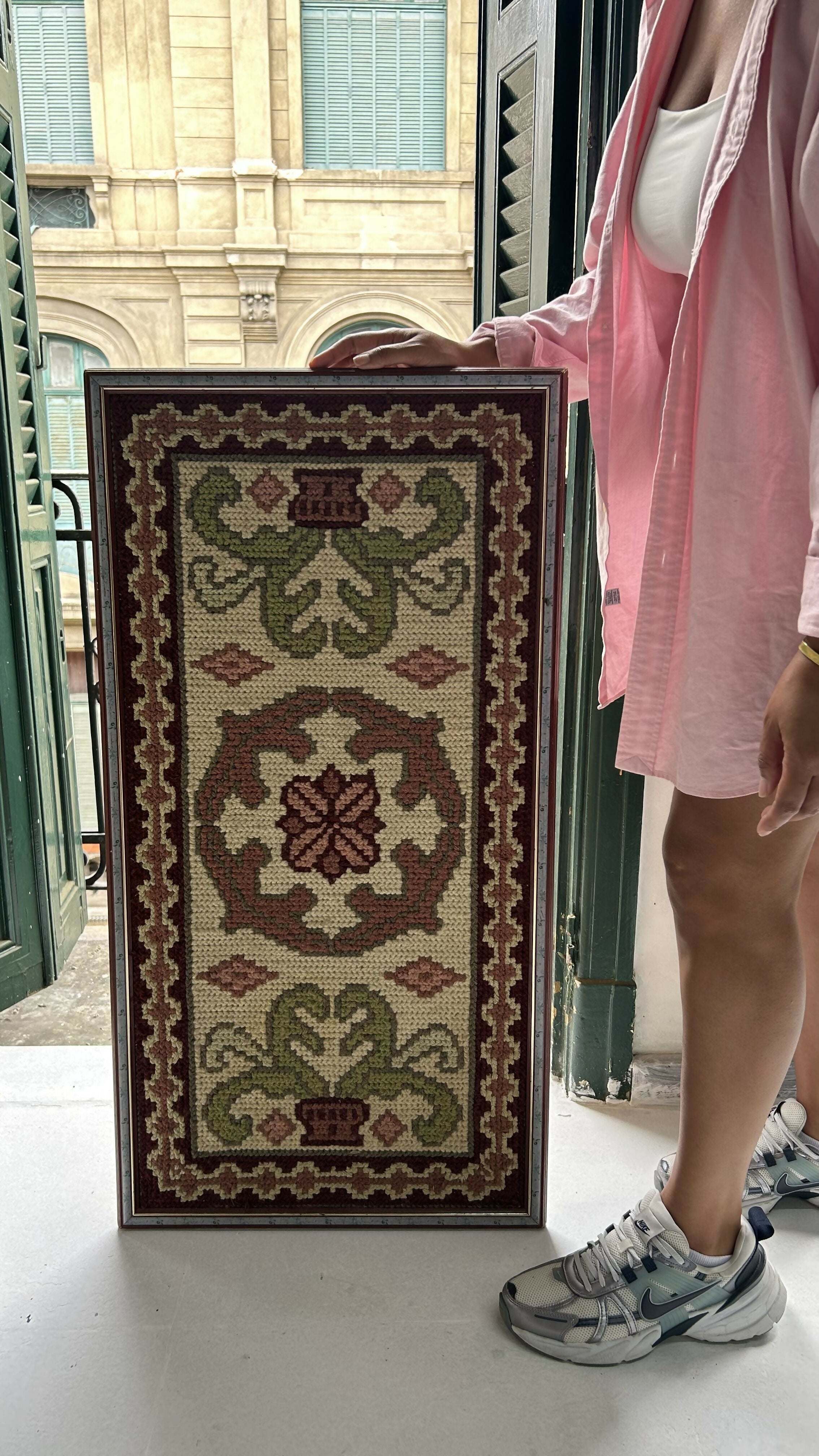 Tapeçaria com desenho ornamentado