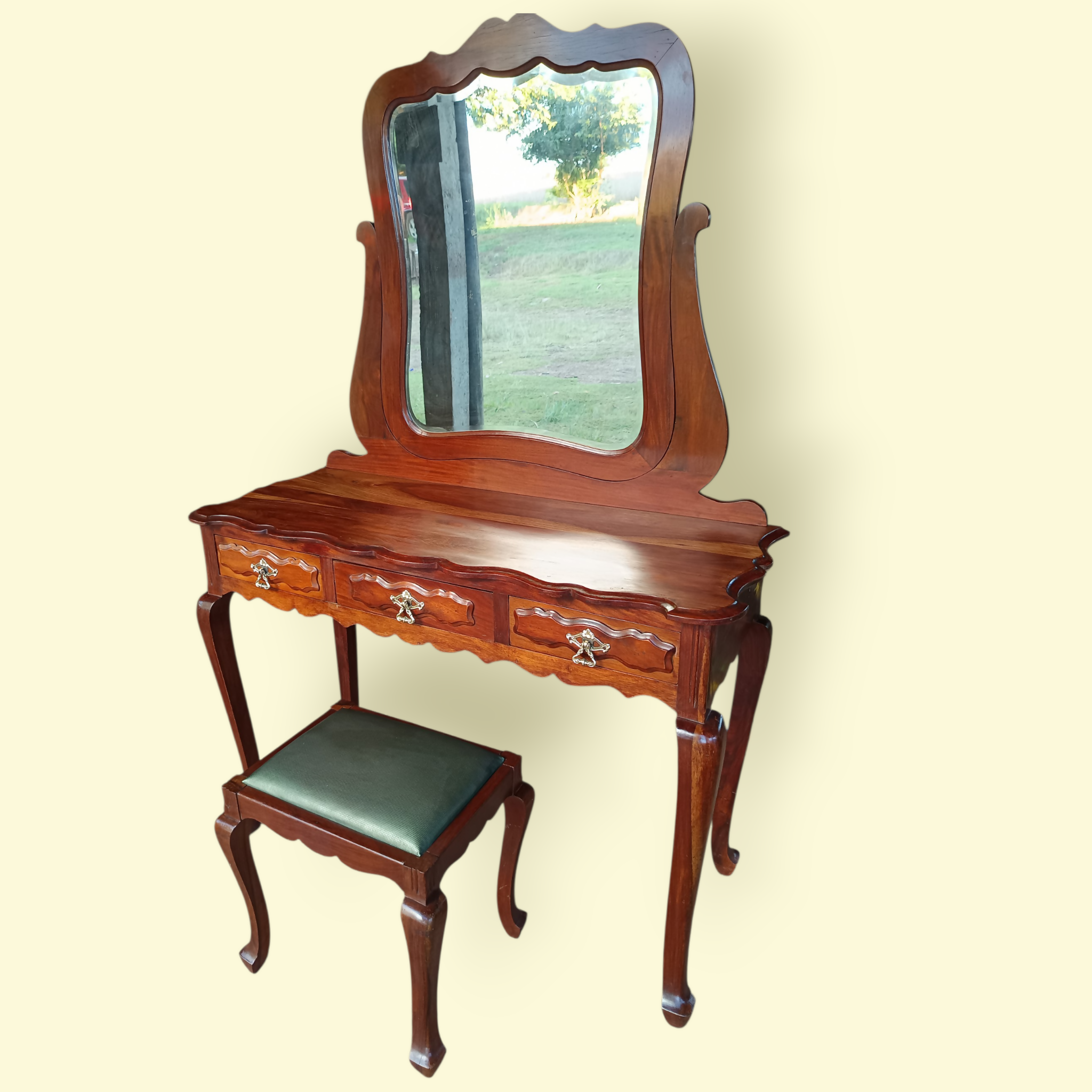 Belíssima Penteadeira Provençal em madeira maciça