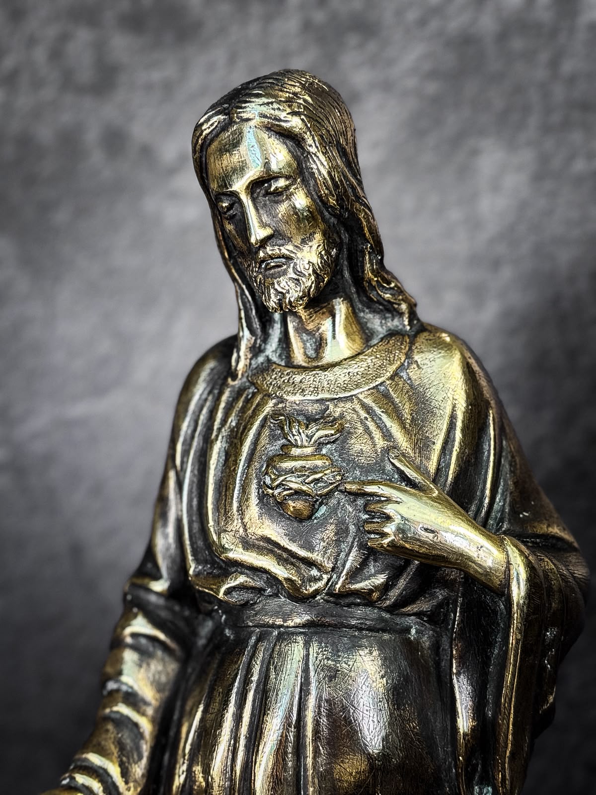 Sagrado Coração de Jesus em Bronze e Pedras Italianas, segunda metade do século XX