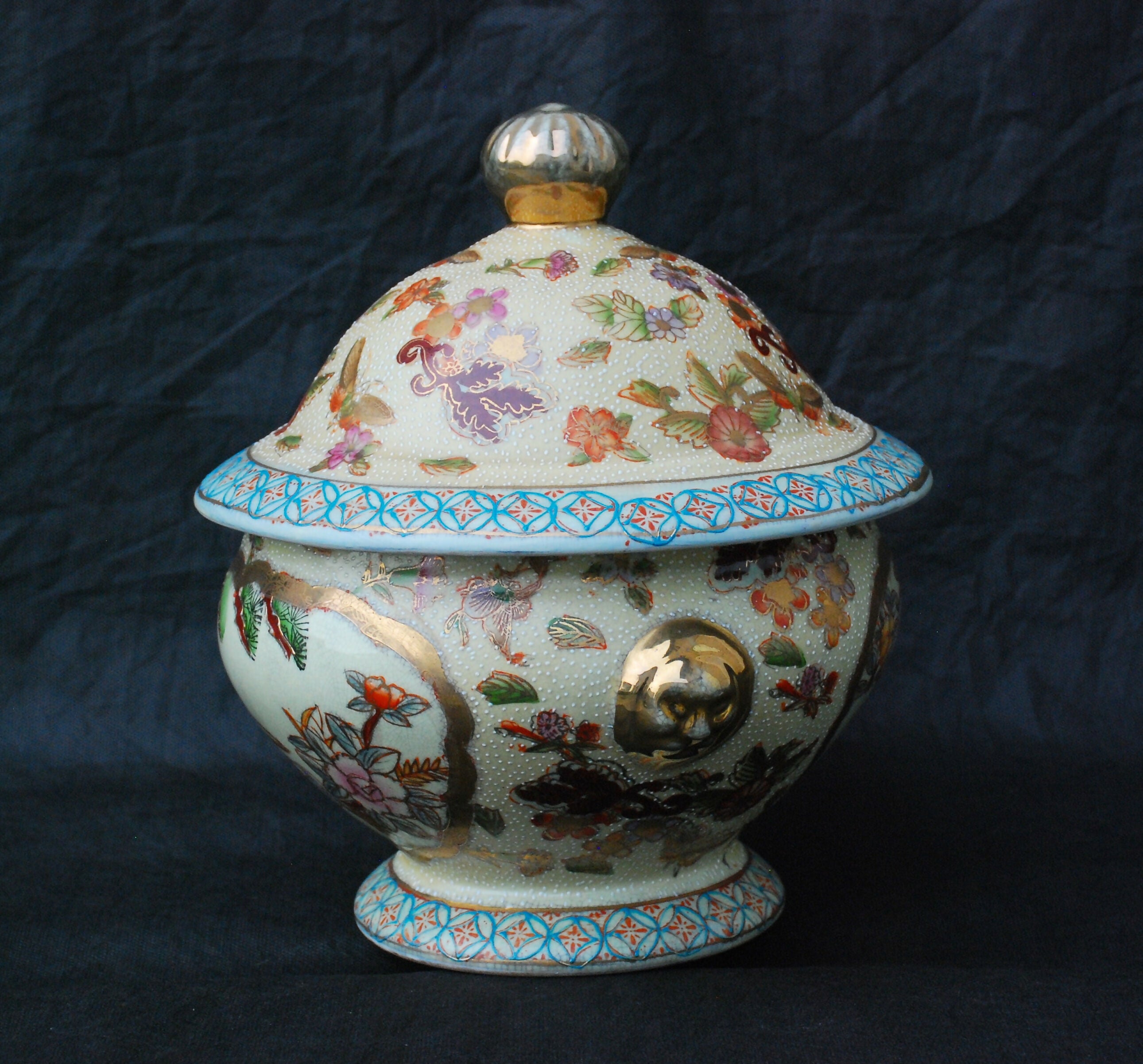 Antigo Potiche cerâmica decorada a mão, anos 50 - 30 x 25