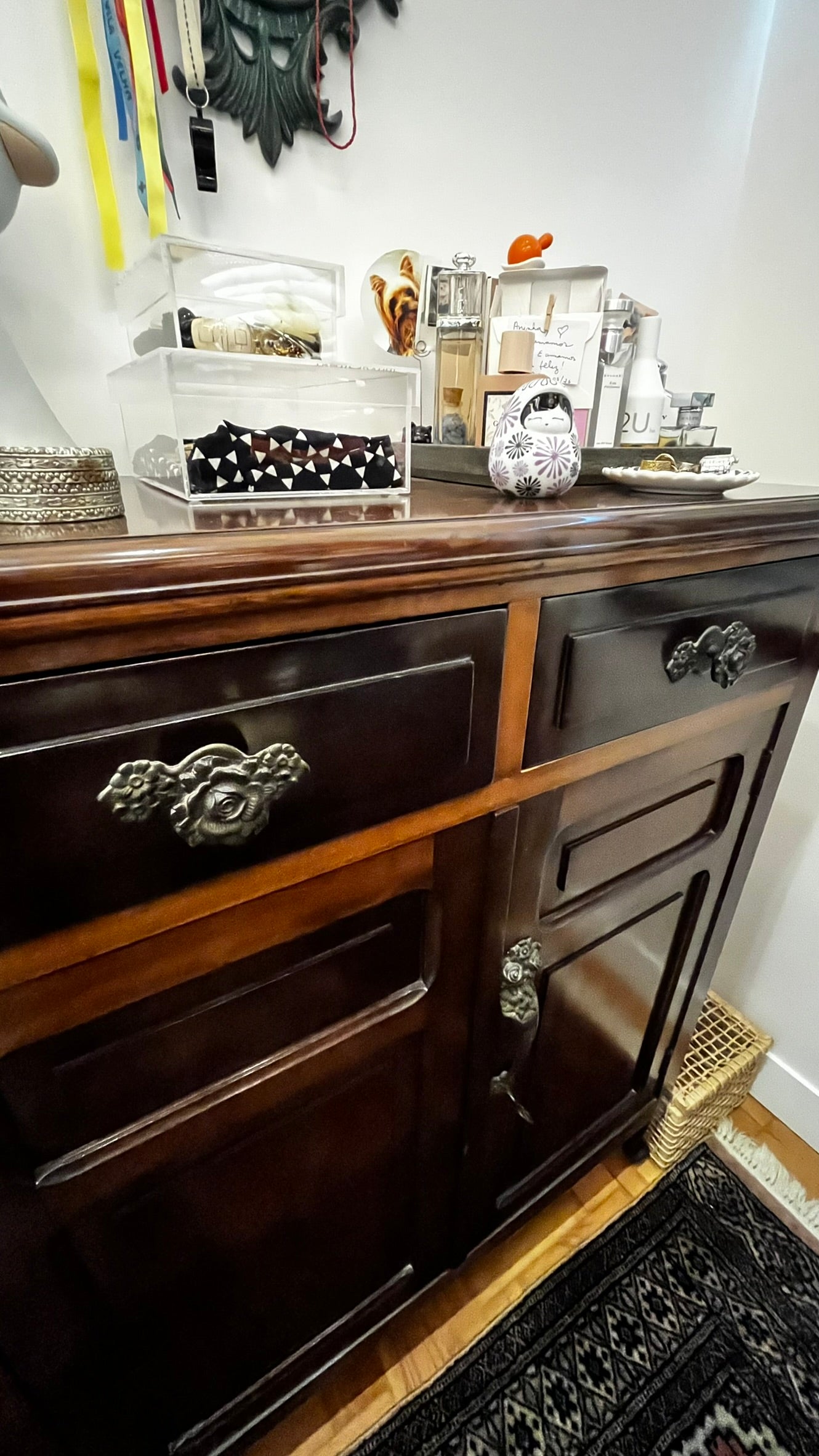 Buffet / Cômoda / Aparador / Armário Vintage em Madeira Maciça
