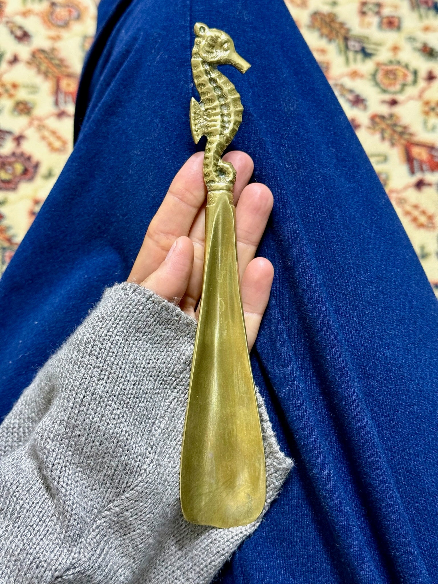 Calçadeira vintage em metal dourado - Cavalo marinho