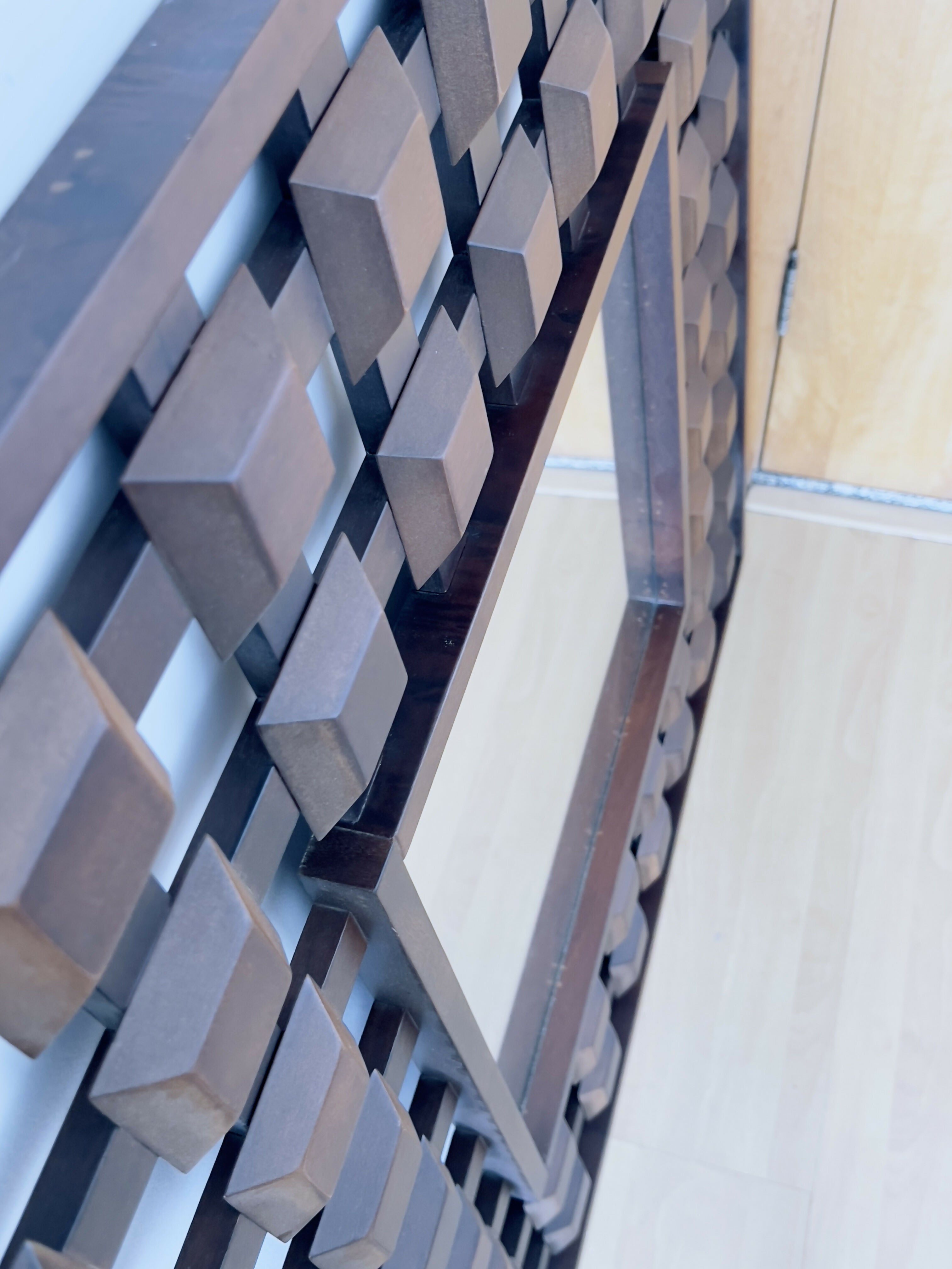 Espelho em madeira mogno lindíssimo 1m X 1m