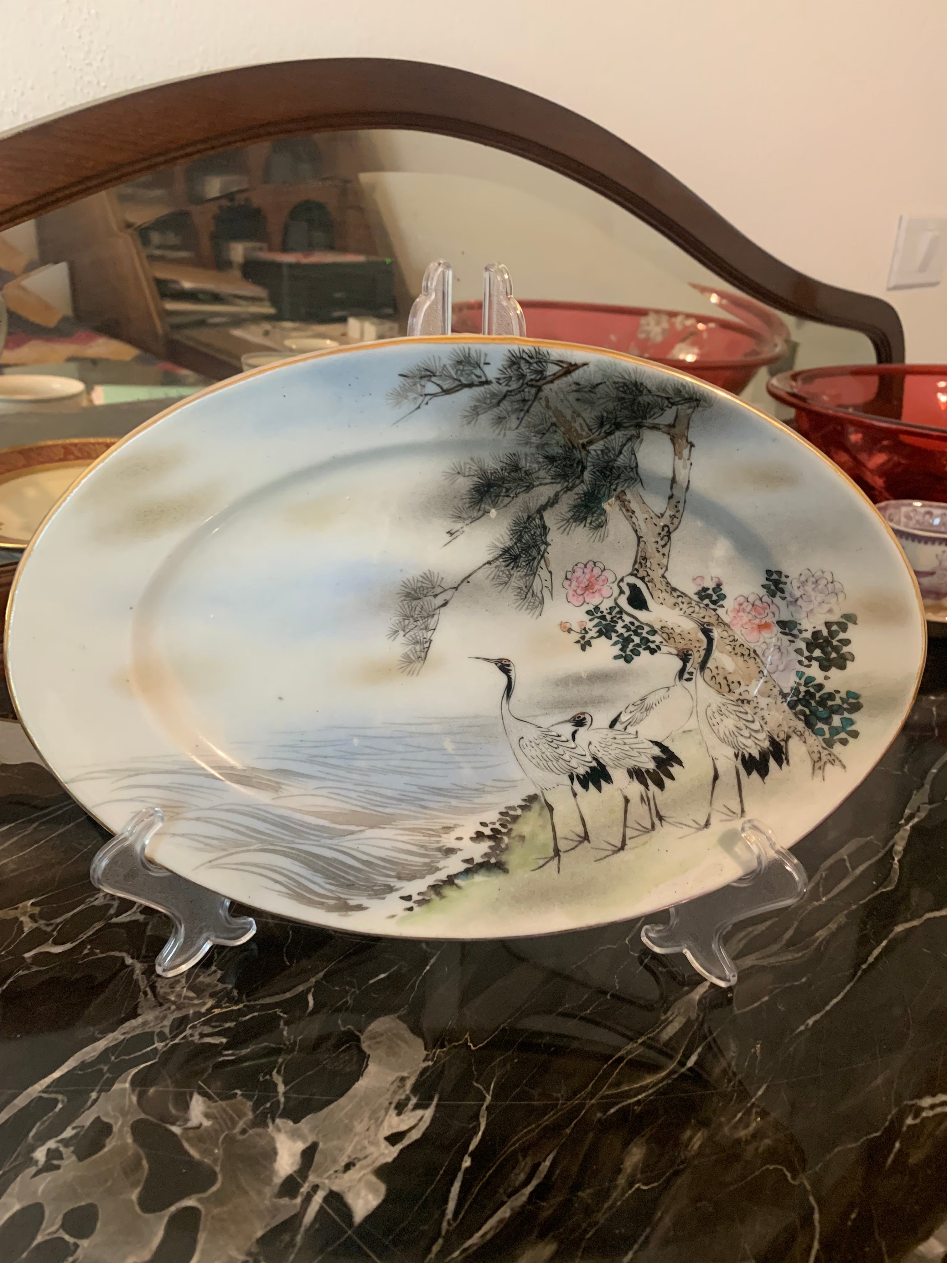 Lindíssima travessa oval de origem japonesa em porcelana