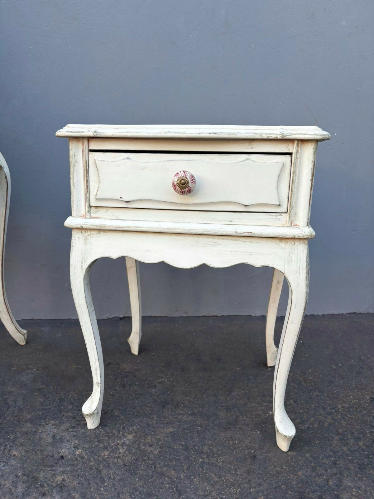 Conjunto Mesa de Cabeceira + Penteadeira Vanité Louis XV