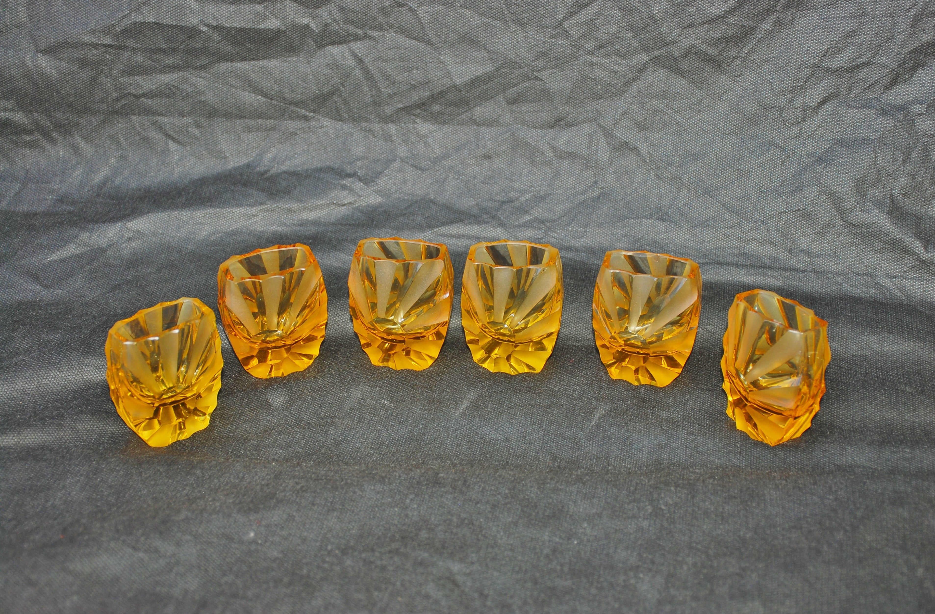 Conjunto de Licor Decanter Pena de pavão 1935 Arte Boêmia Vidro Âmbar - Tchecoslováquia