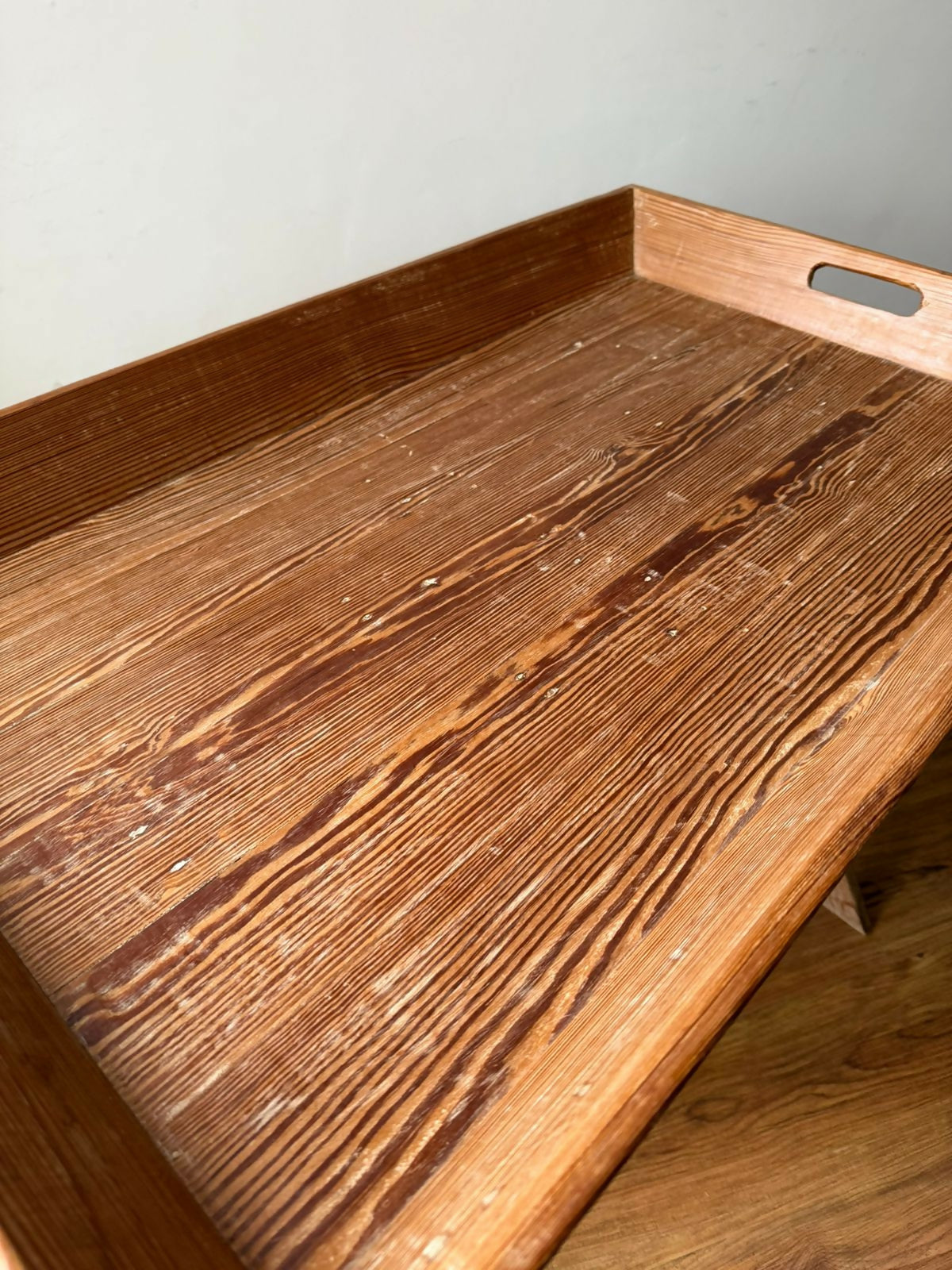 Mesa em pinho de riga, tipo cavalete