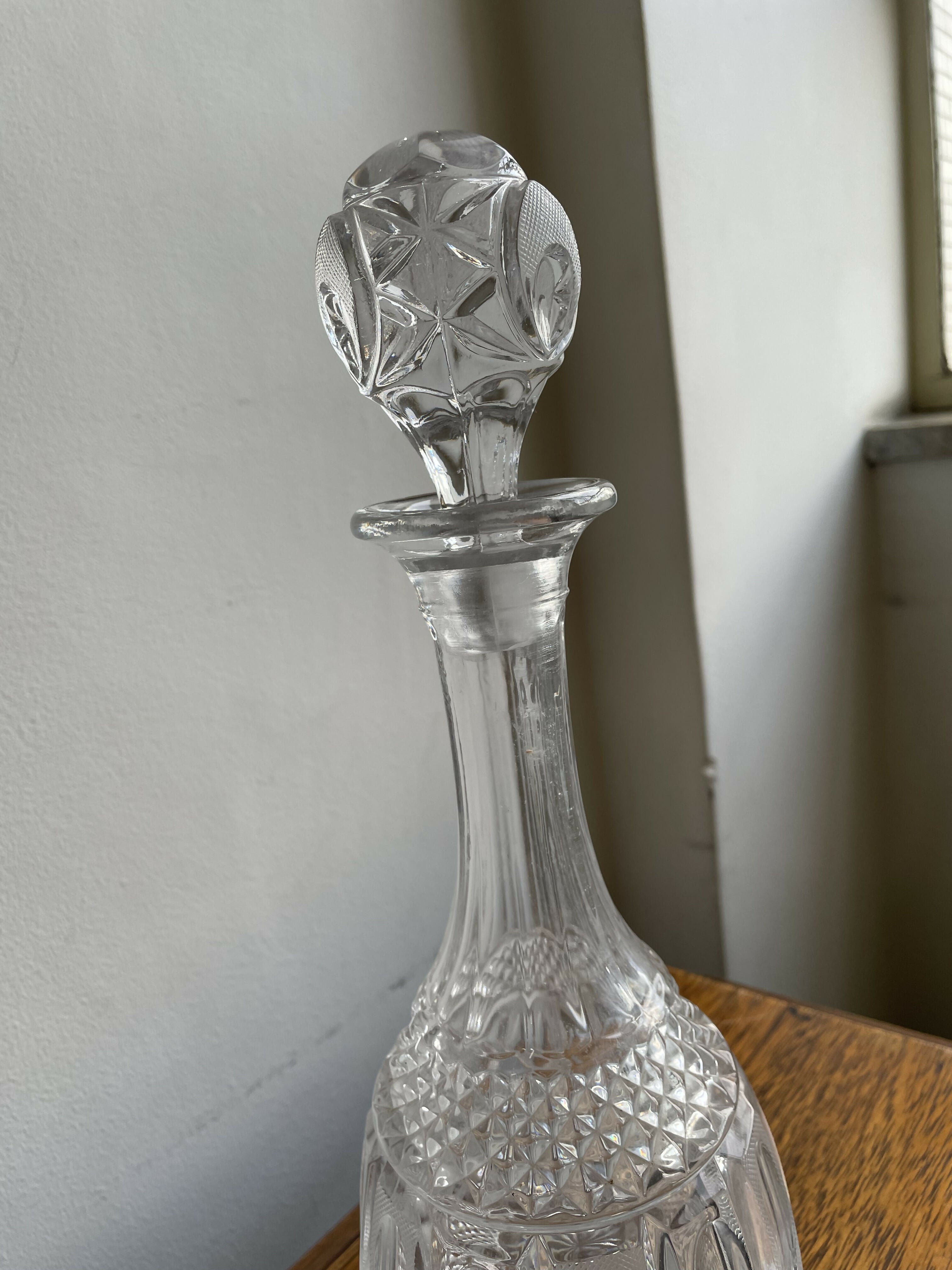 Licoreira de cristal prensado trabalhado