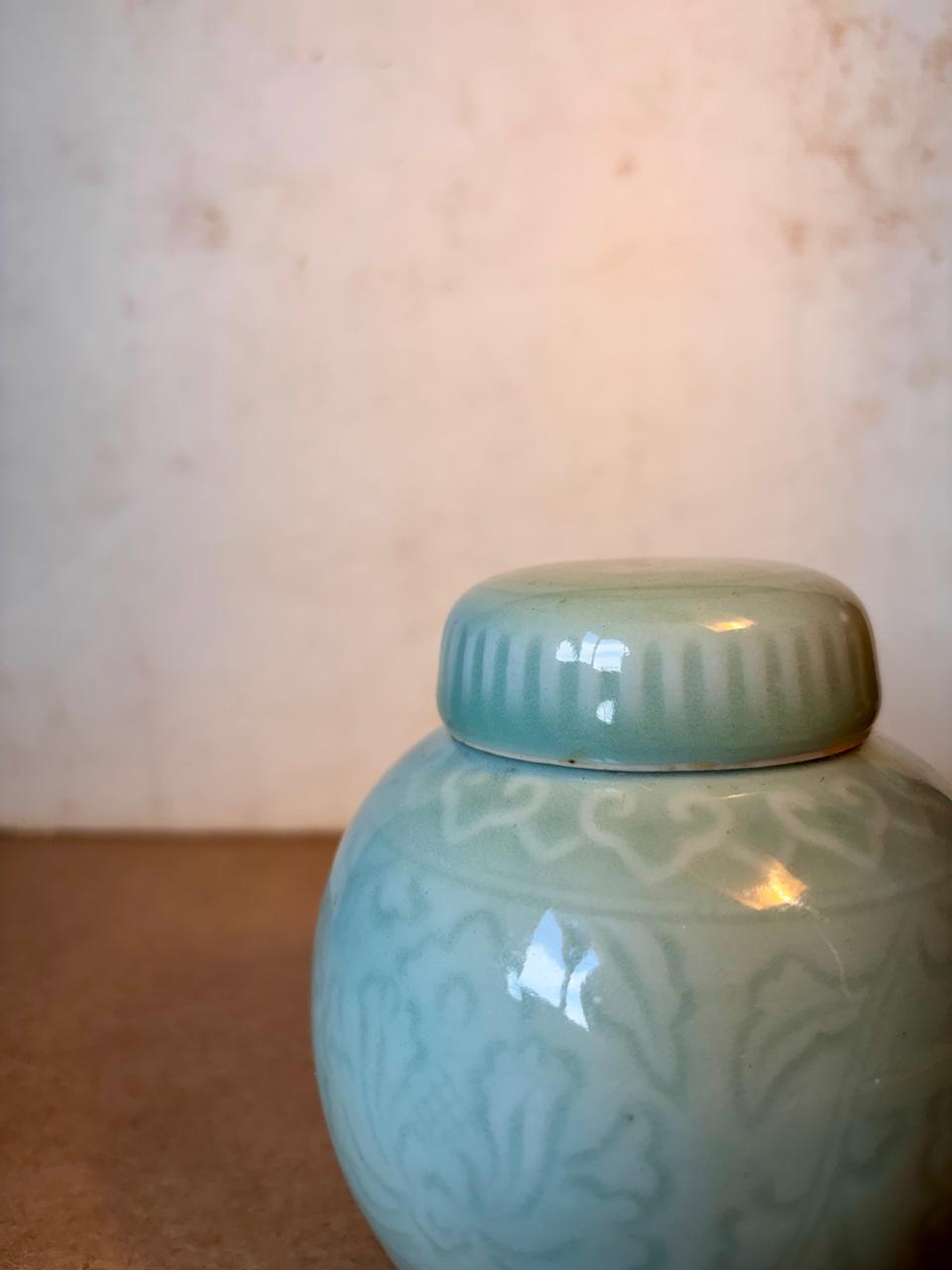 Pote chinês redonda para gergelim com tampa e esmalte celadon (DMCPS_728)