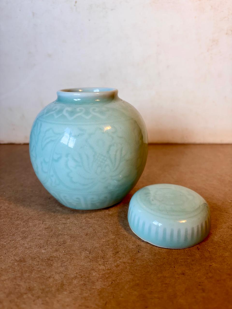 Pote chinês redonda para gergelim com tampa e esmalte celadon (DMCPS_728)