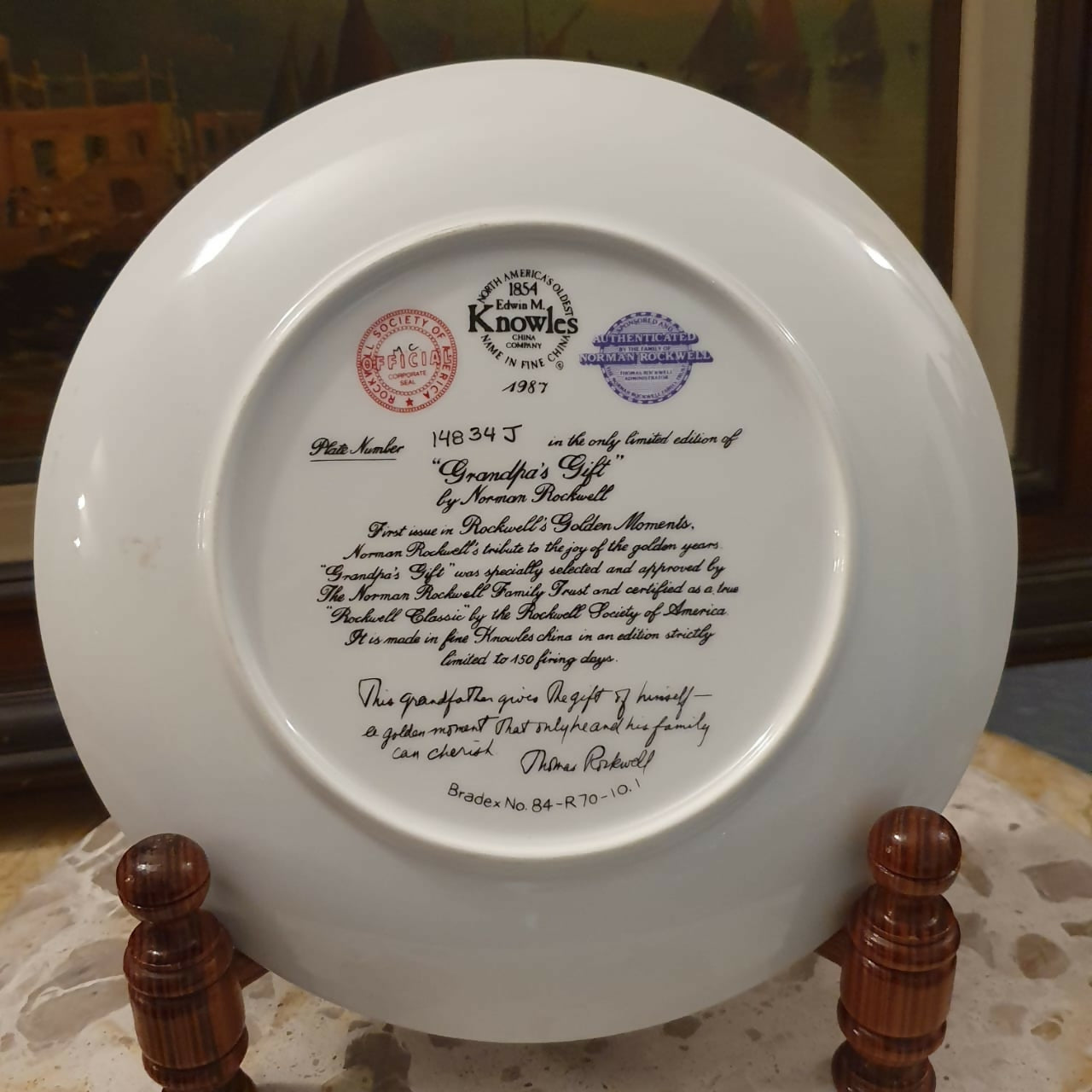 Prato decorativo de coleção em porcelana americana Knowles, Norman Rockwell. Lindo!