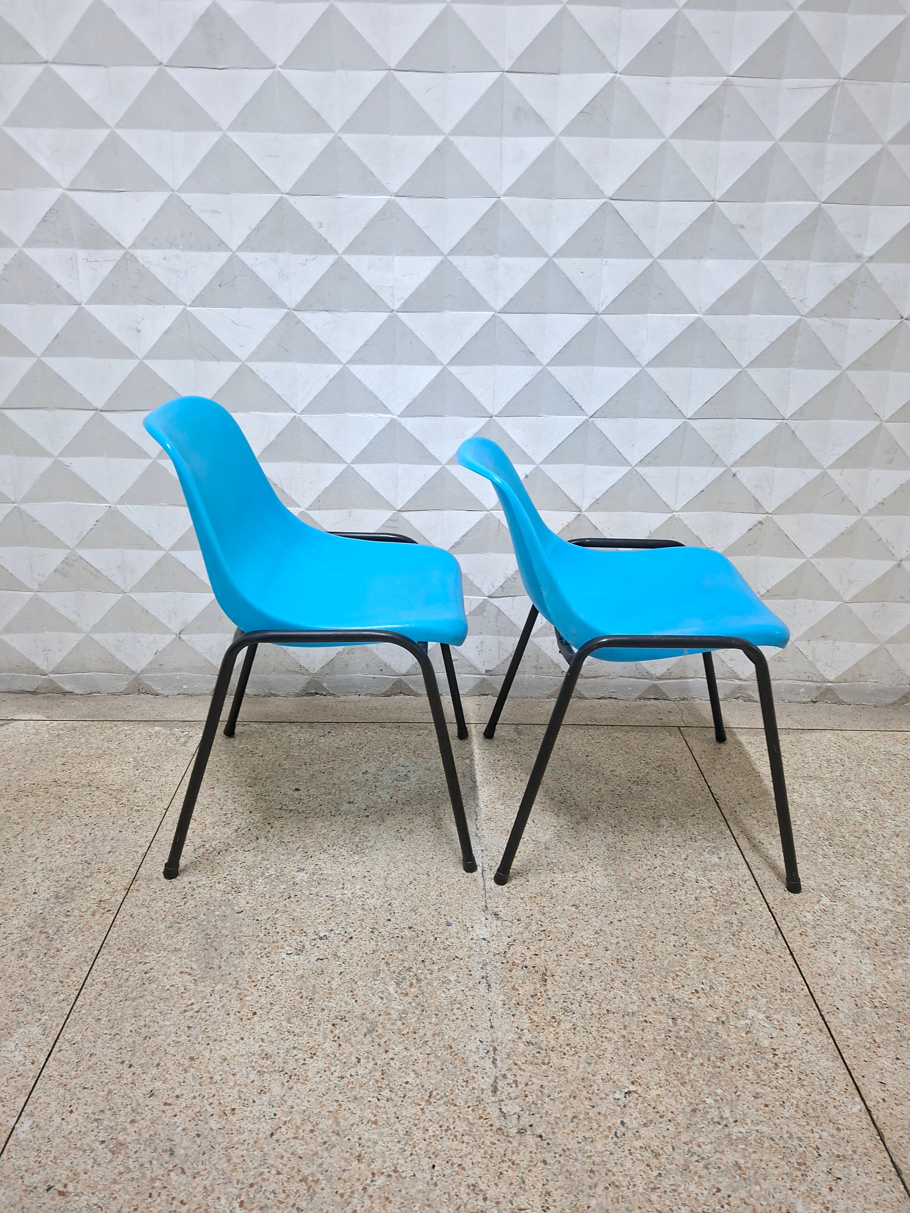 Par de Cadeiras Vintage da Moderna em tom azul