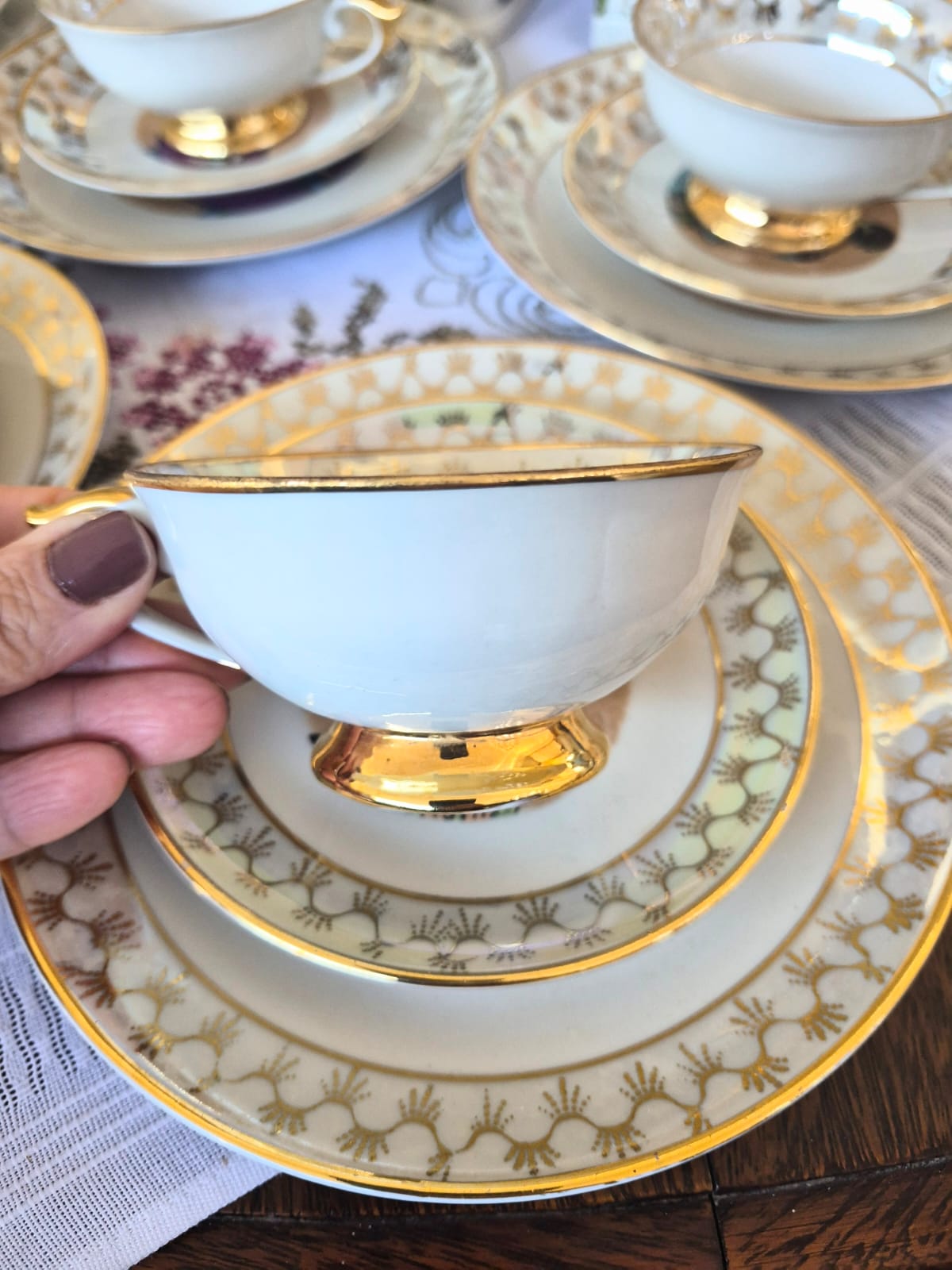  Conjunto de 7 trios em porcelana vintage nacional Condessa com motivos de gueixa