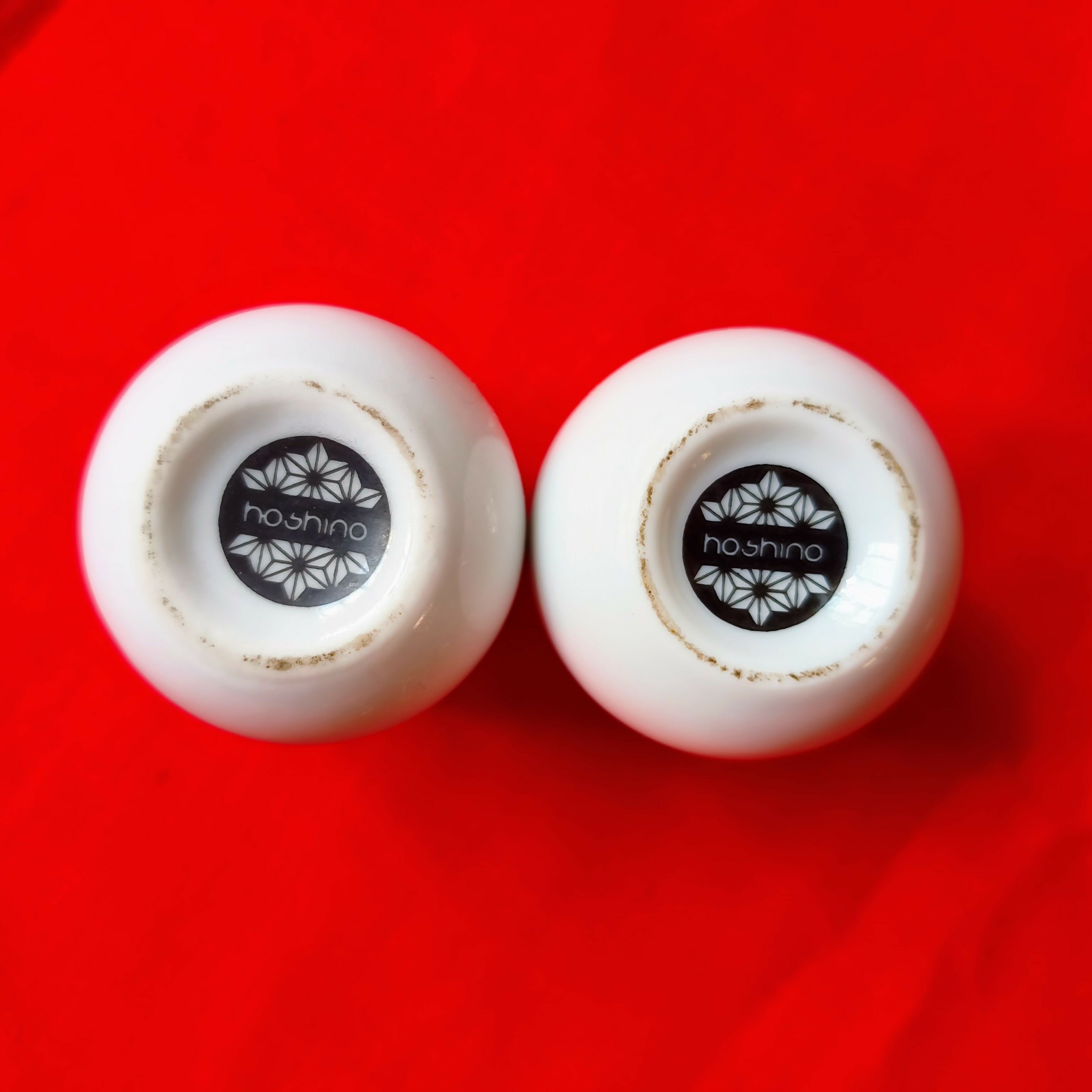 Par de copinhos para café em porcelana