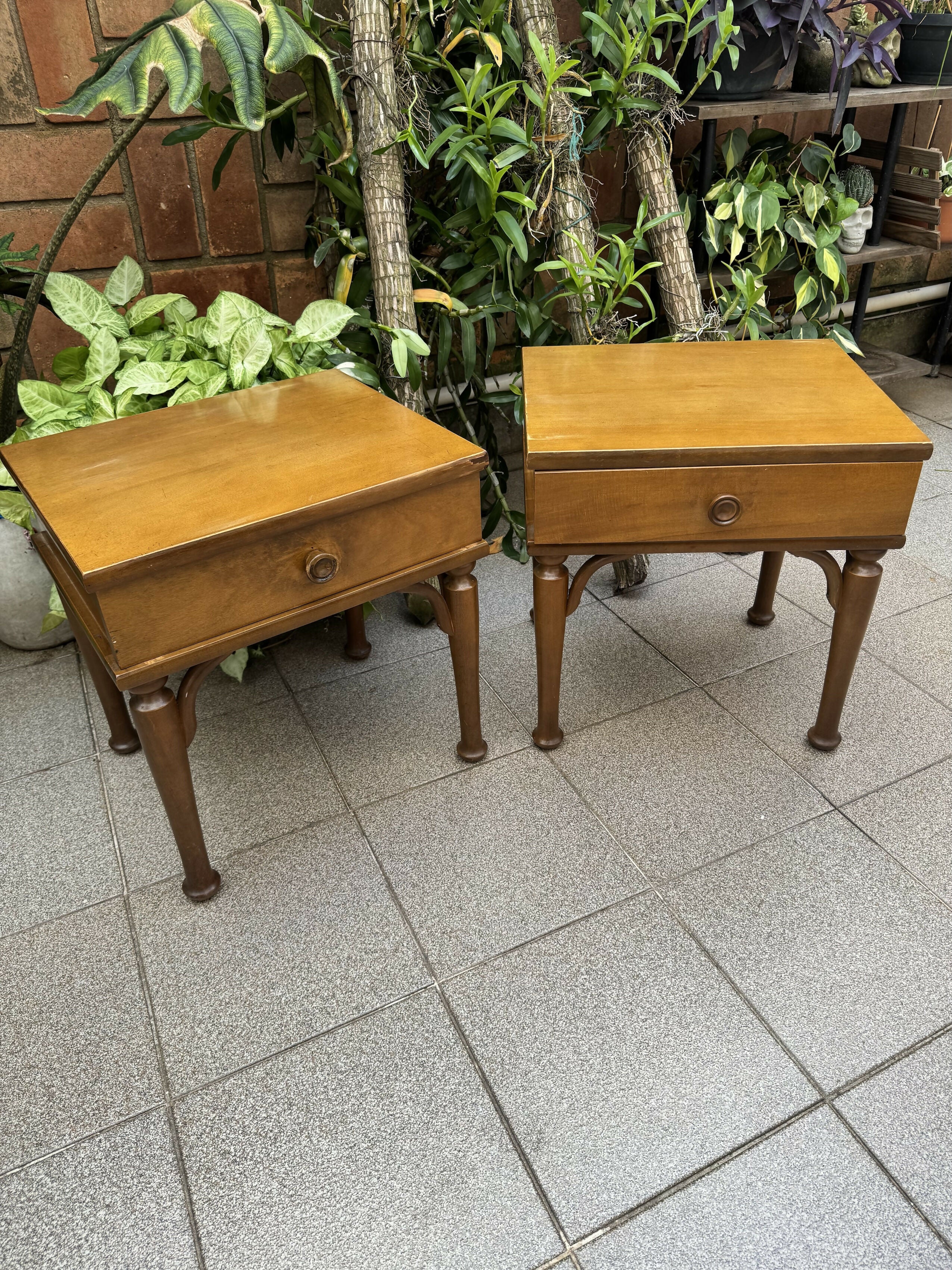 RARIDADE - Mesinhas de Cabeceira Anos 50 Gerdau SELADAS