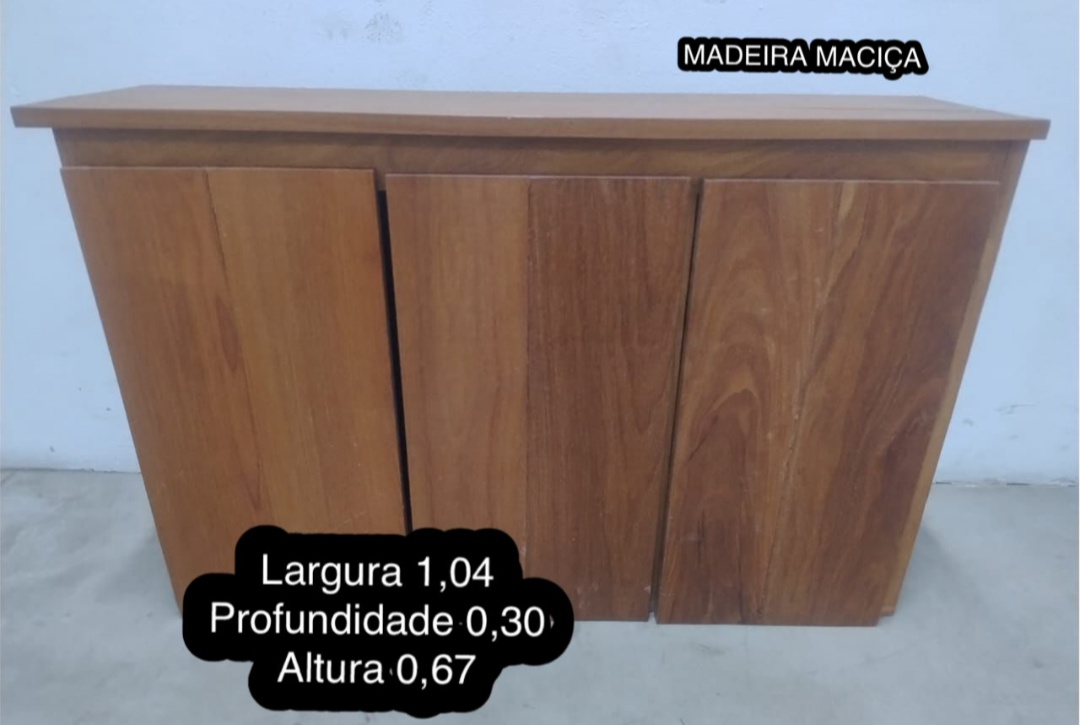 Armário de Madeira Maciça Década de 80