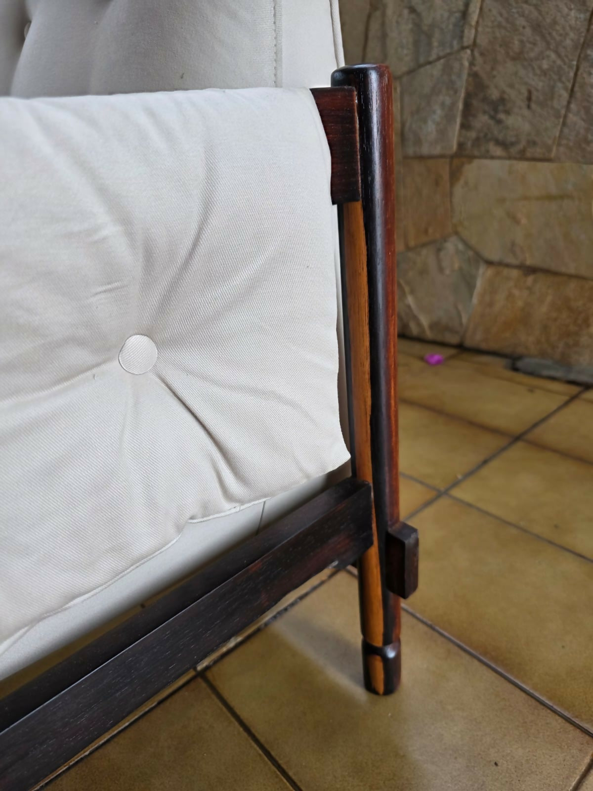 Poltrona de Michael Arnold em jacarandá maciço