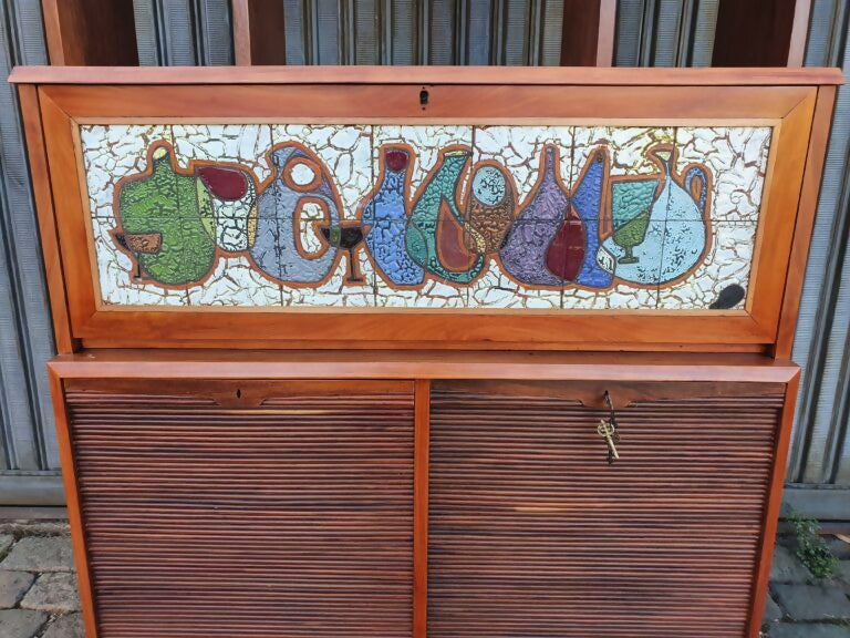 Armário / Estante esterinha artista Z. Vertes