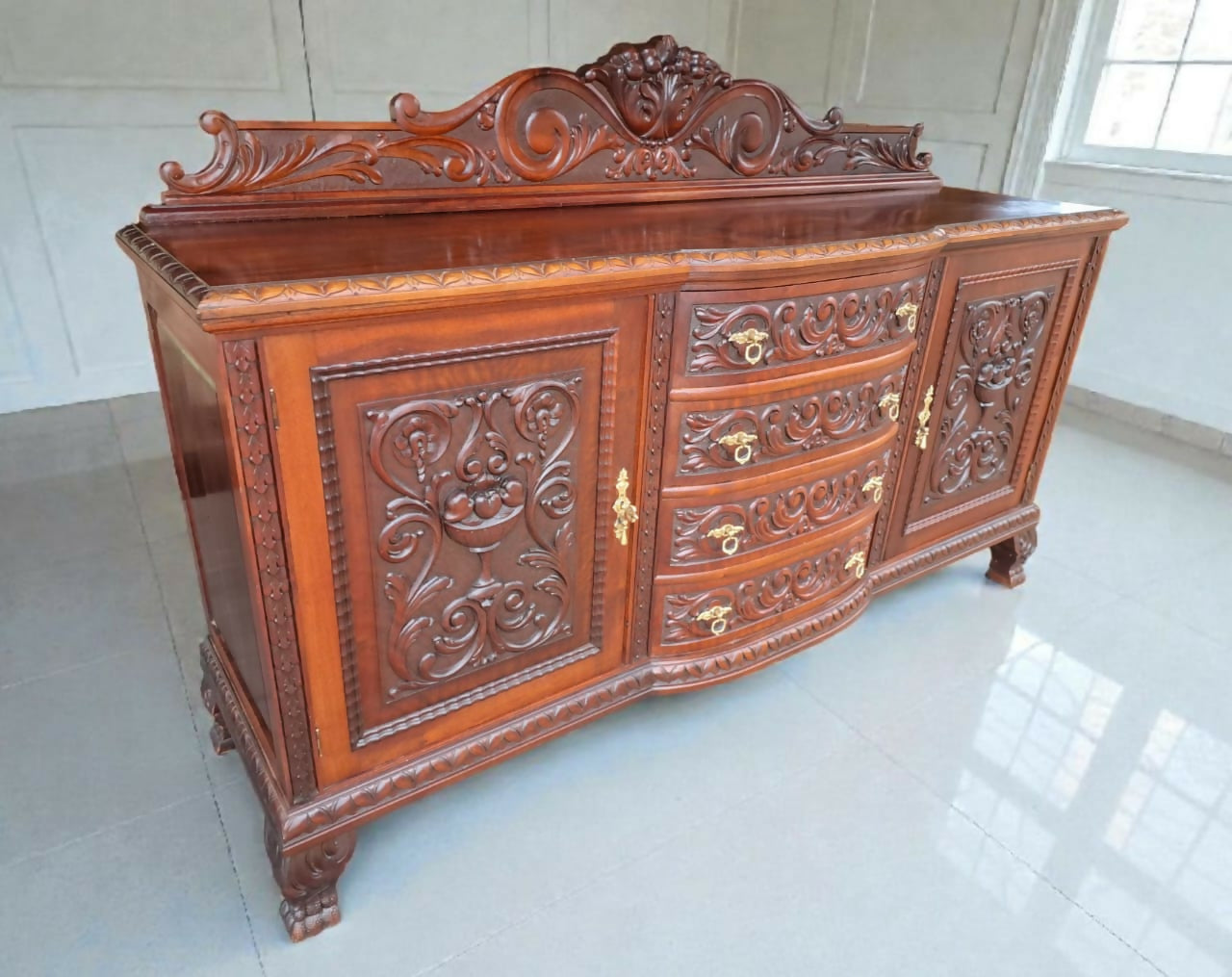 Buffet Antigo estilo Renascença