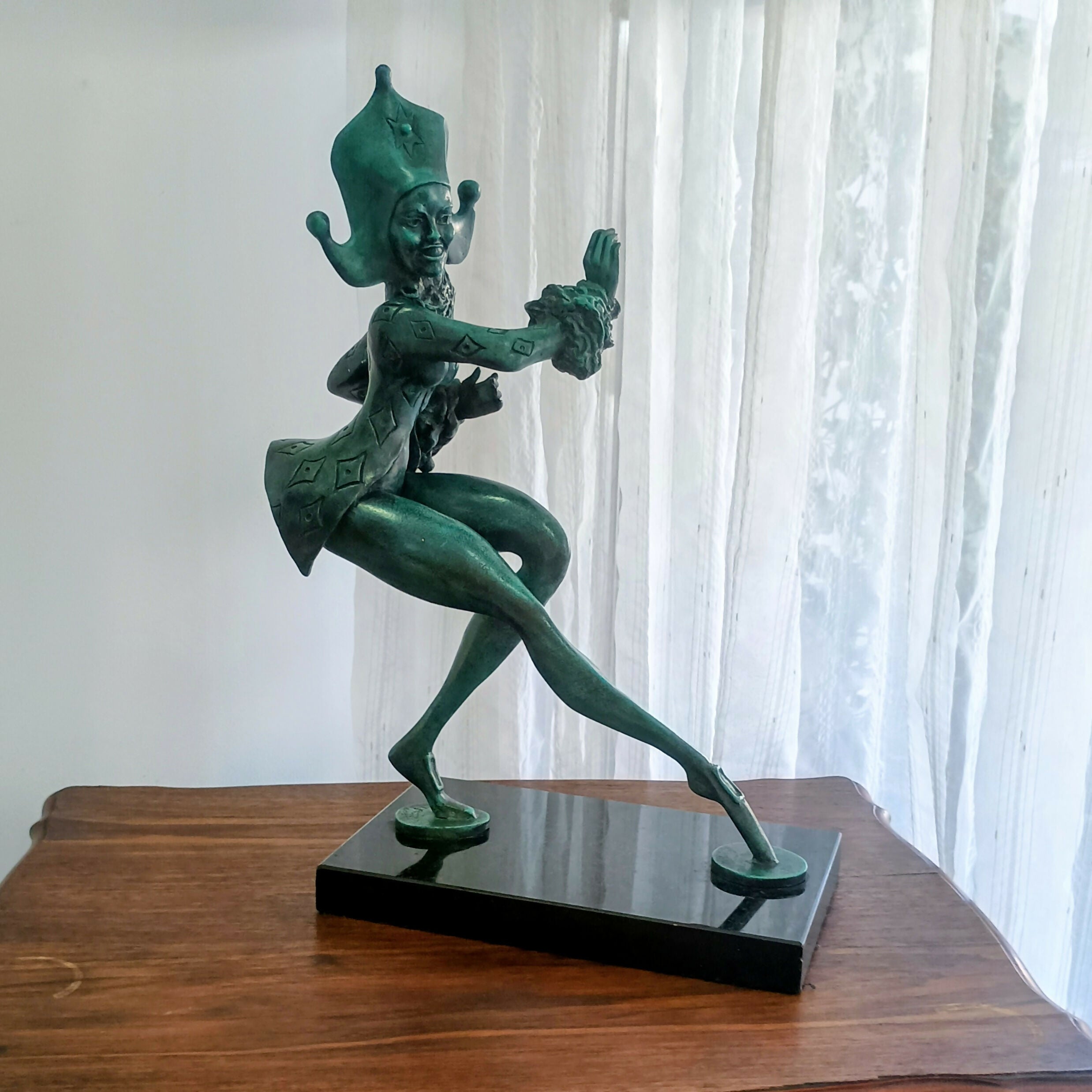 ESCULTURA EM BRONZE – SÉRIE “MULHERES DE LAN”