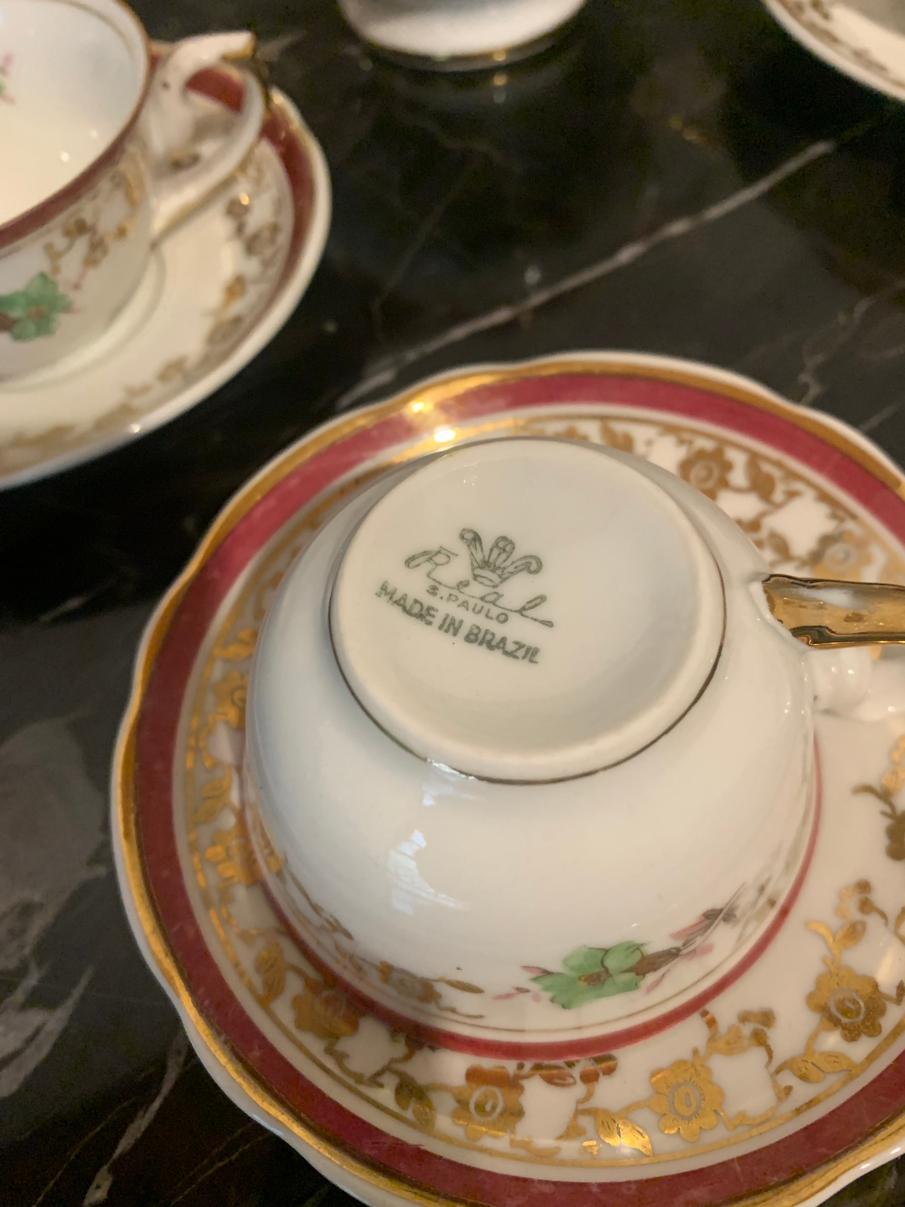 Maravilhoso e antigo jogo de café em porcelana Real