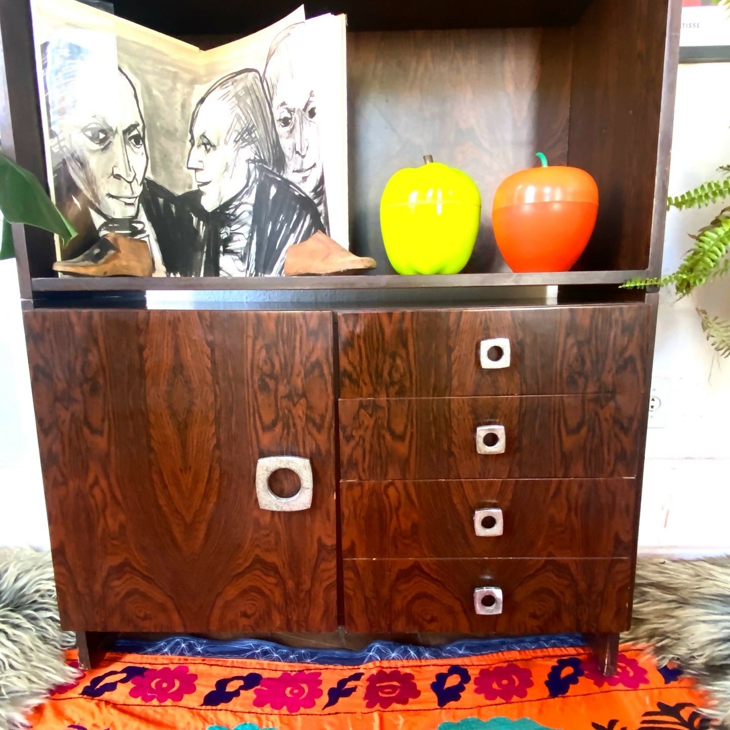 Estante vintage em laminado padrão Jacarandá