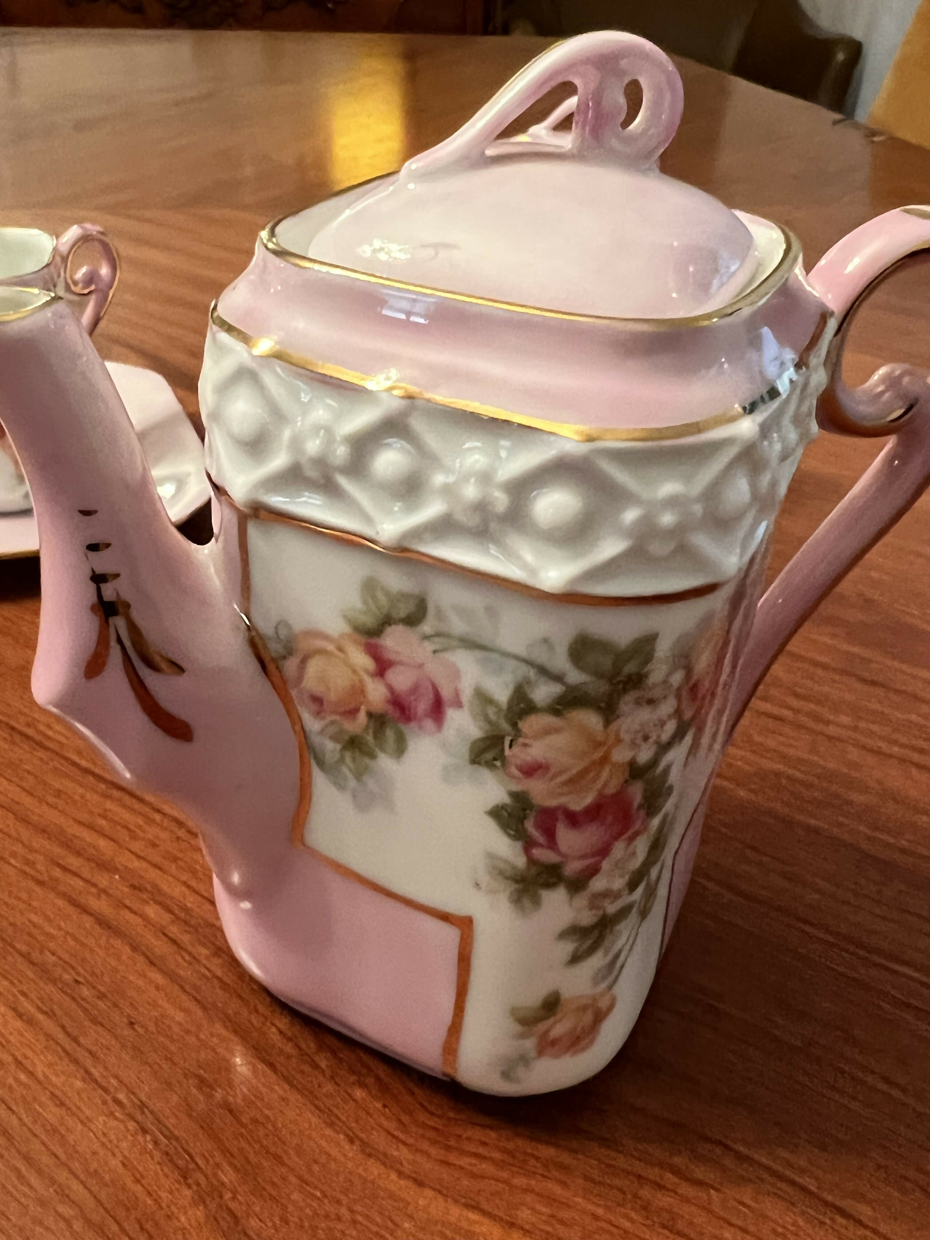 Conjunto de Chá Porcelana Francesa Tete a Tete