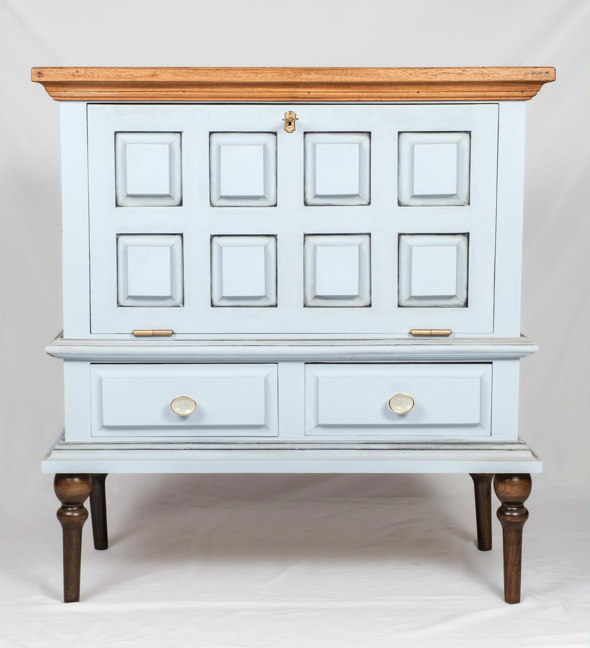 Barzinho Buffet Vintage em Madeira azul claro com Porta Basculante e Gavetas – Jardim Floral