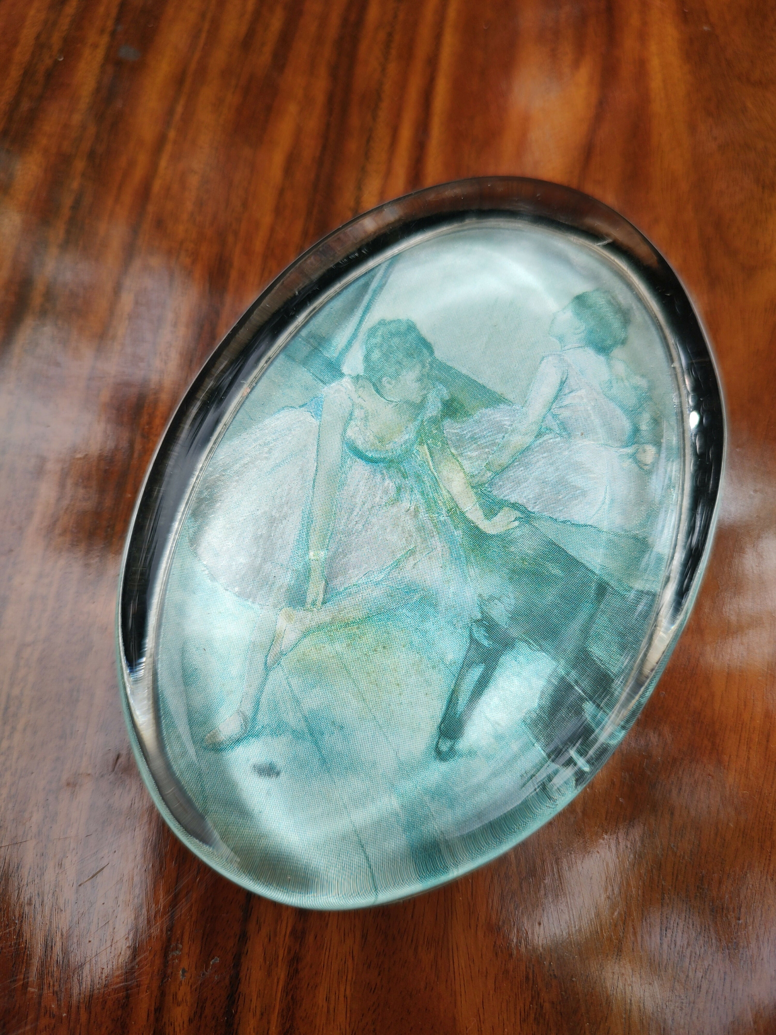 Precioso Peso de Papel em vidro cintilante com as Bailarinas de Degas