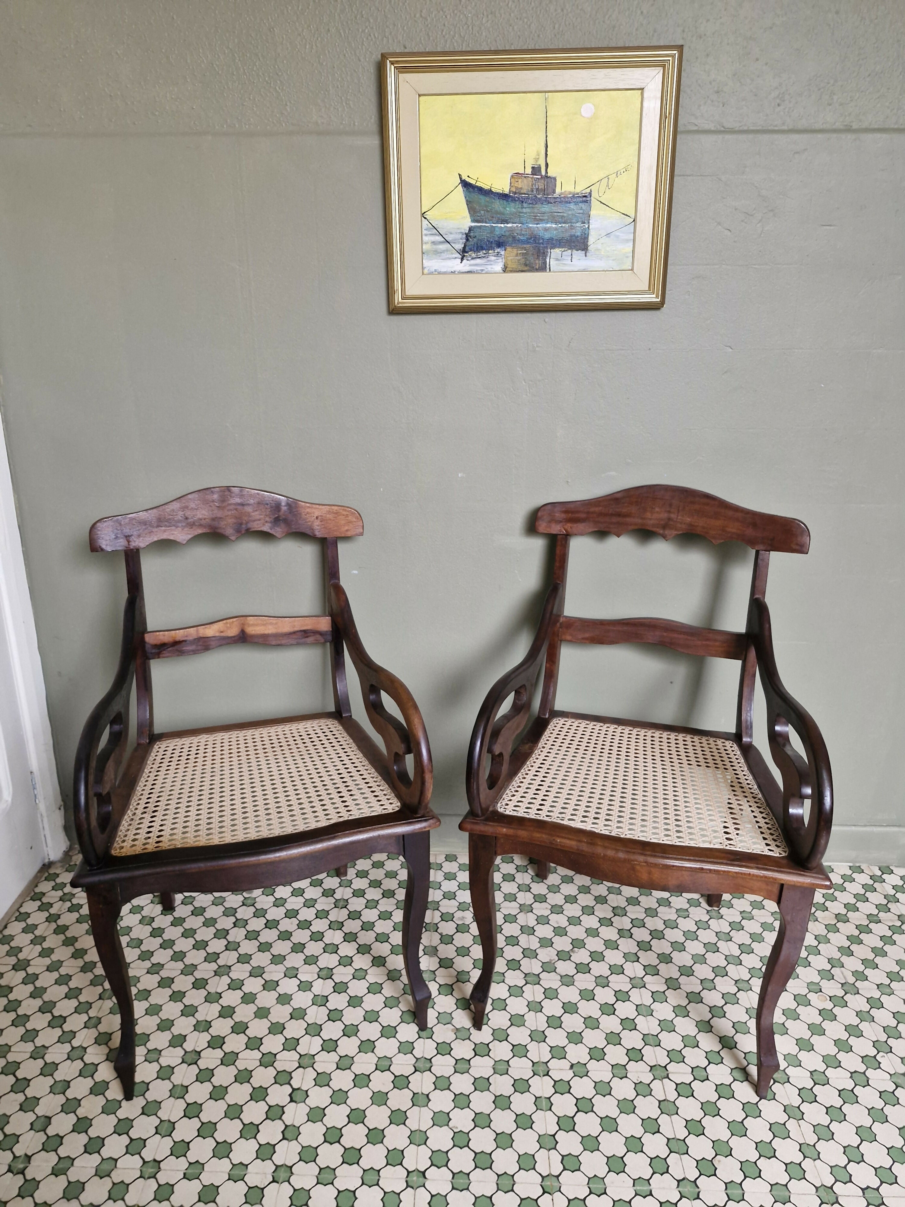 Par de cadeiras Rabo de Macaco com palhinha nova