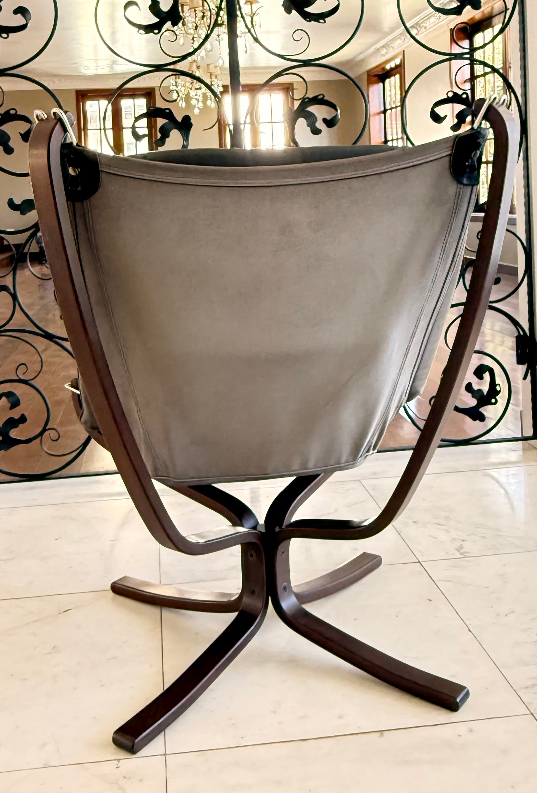 Poltrona Falcon (Sigurd Ressel) - design norueguês 