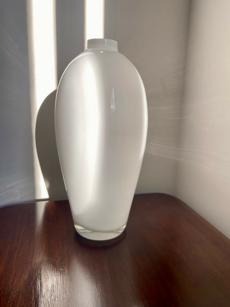 Vaso italiano em vidro leitoso (DMCPS_265)