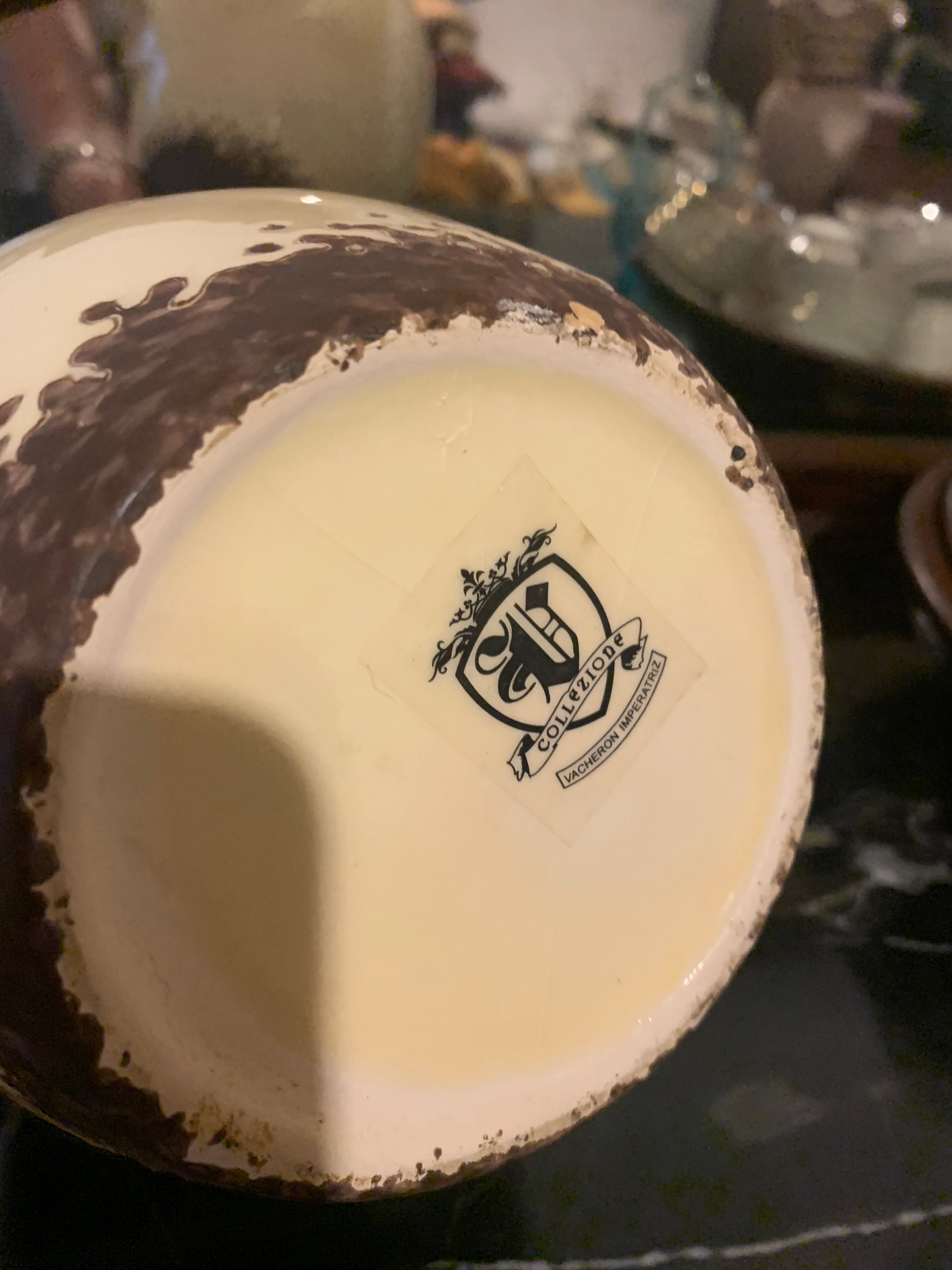 Vaso decorativo em faiança da famosa marca Collezione Vacheron Imperatriz