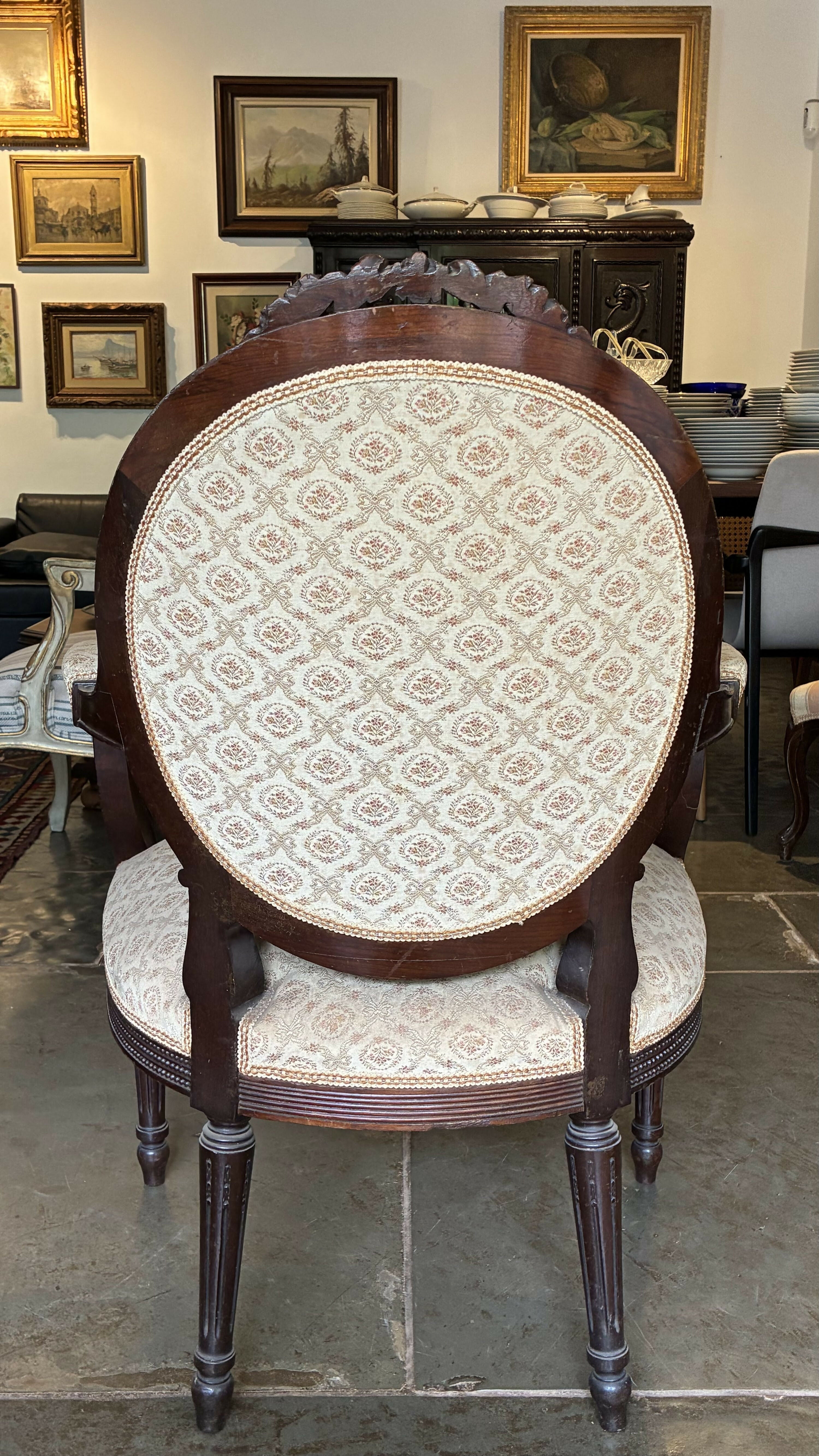 Par de Poltronas Antigas – Estilo Luís XVI