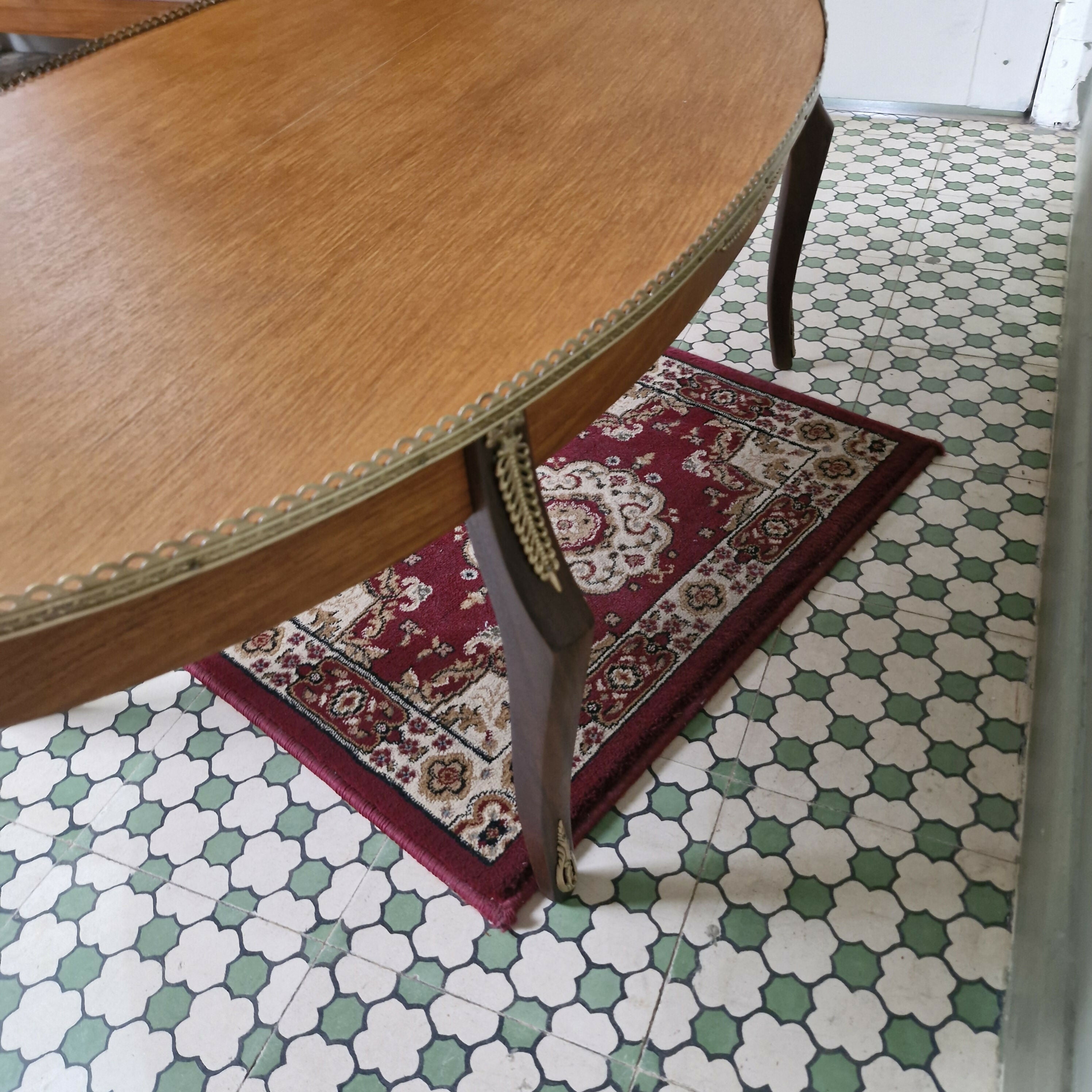 Mesa de Centro Inglesa Oval (restaurada)