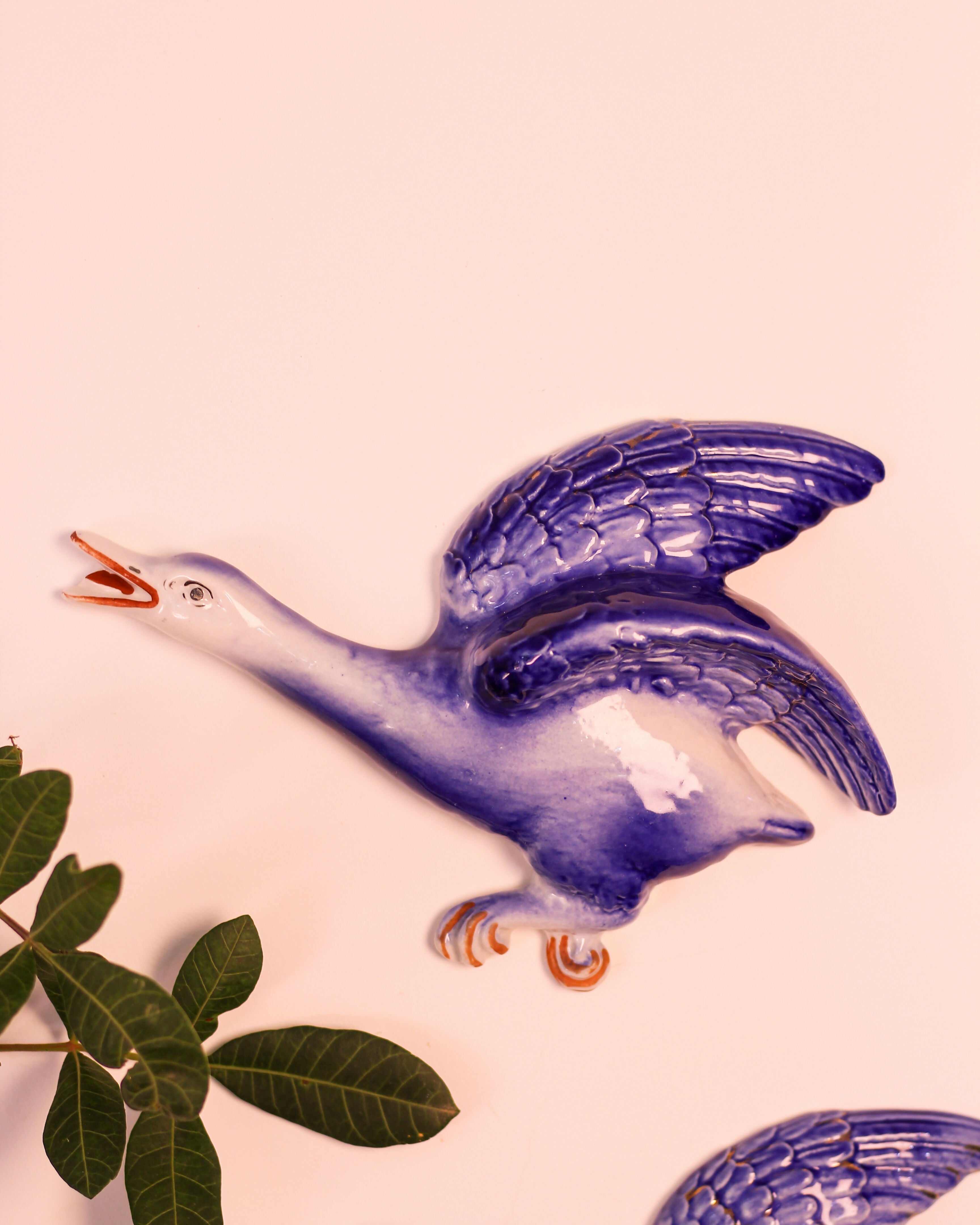 Adornos de parede em porcelana, anos 1960 - Pássaros