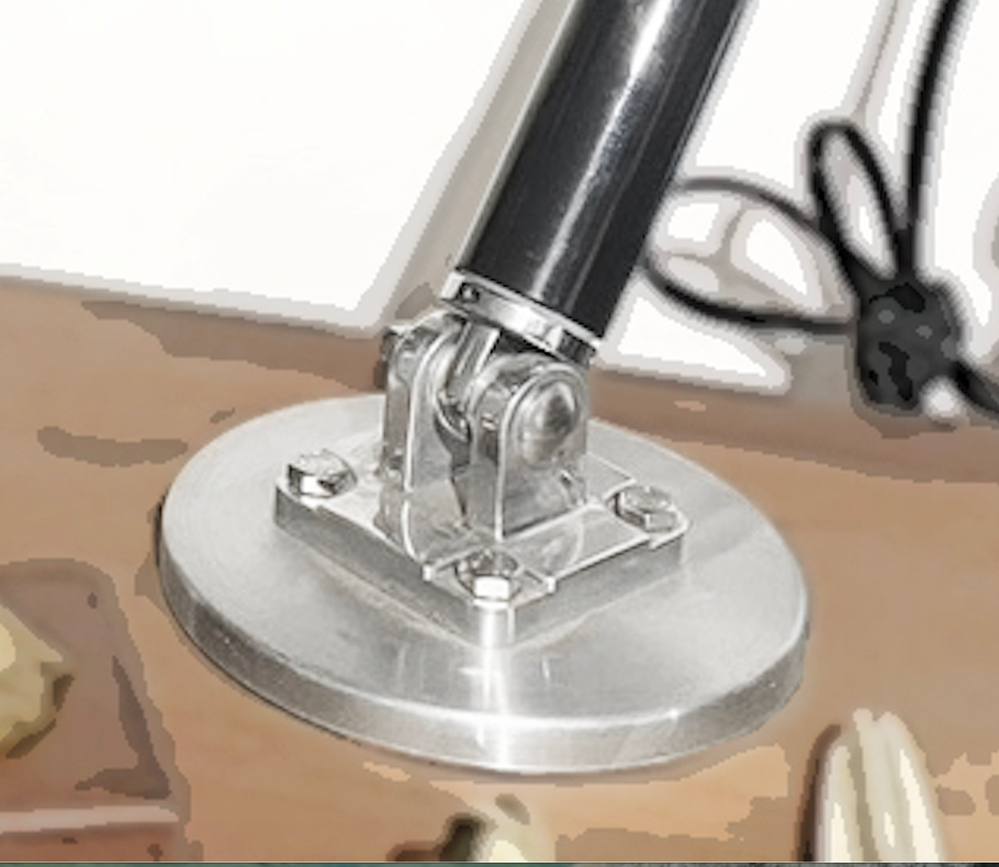 Par de Luminárias de mesa customizadas em preto e metal prateado 