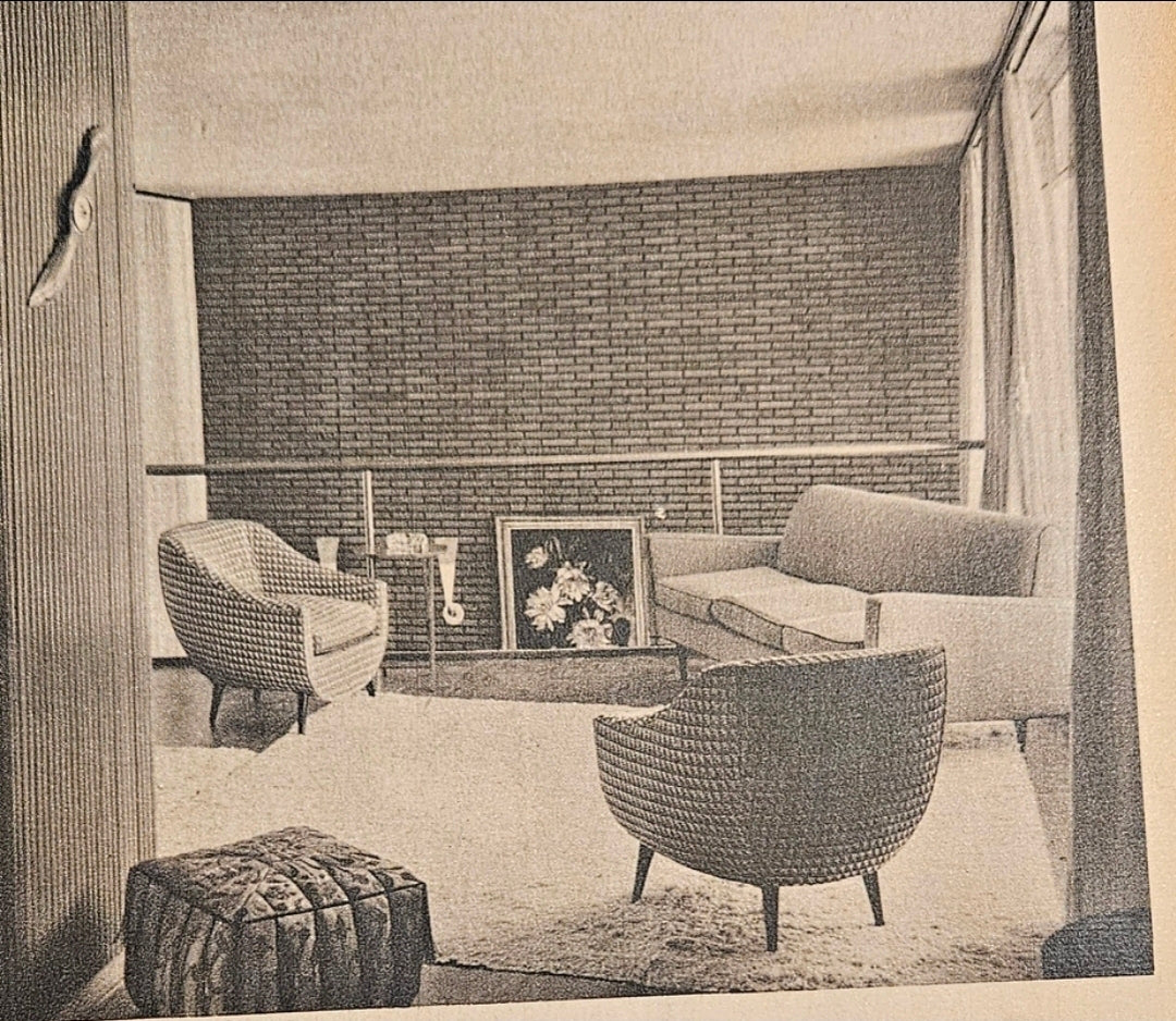 POLTRONA AMARELA EM LINHO RÚSTICO – ANOS 50