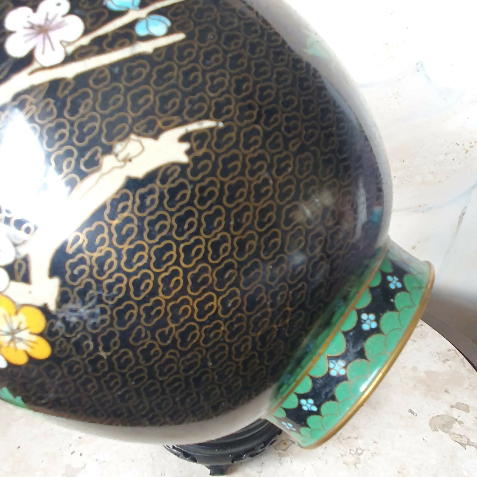 Vaso em Cloisonné Floral Preto