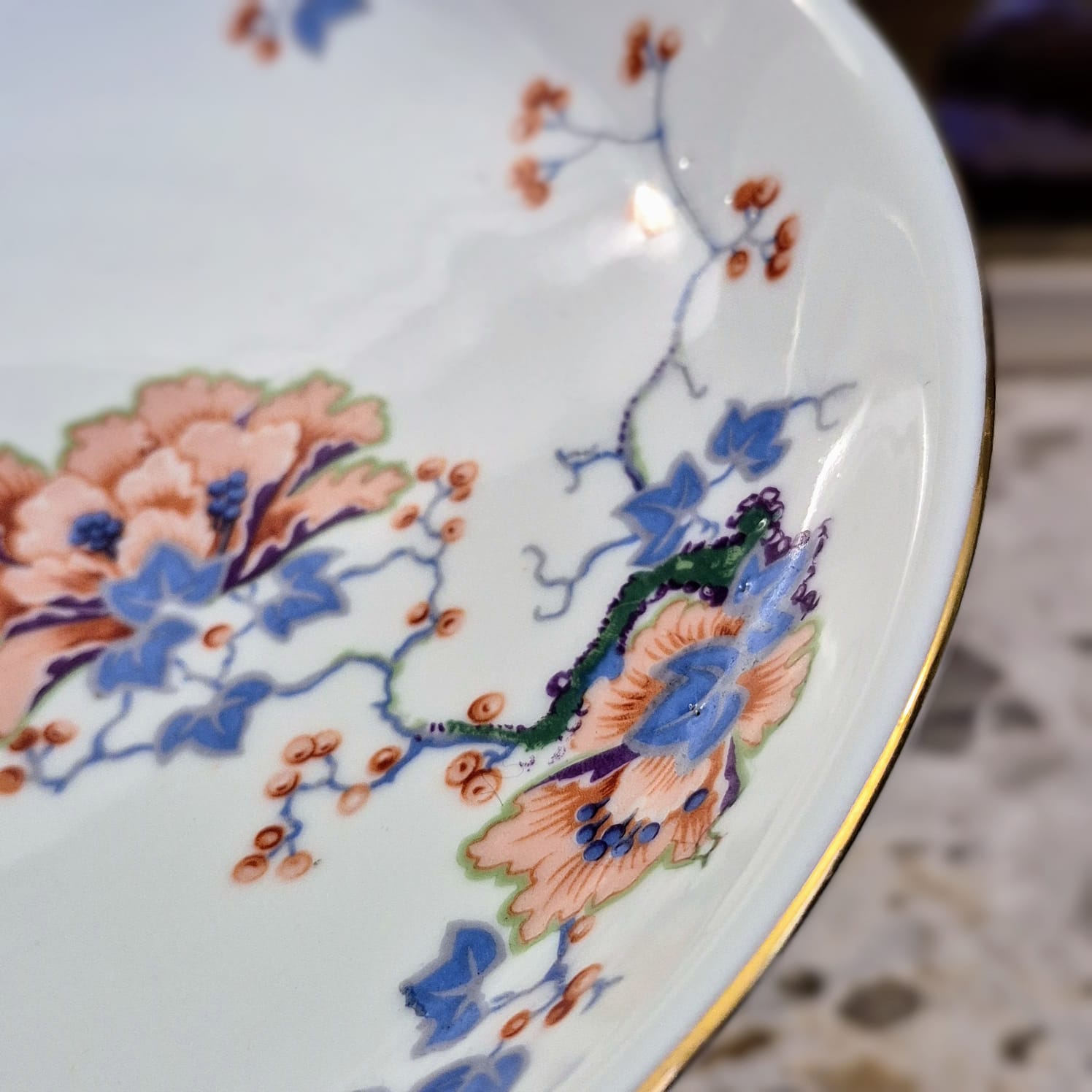 Linda fruteira e / ou prato para doces com pedestal em porcelana tcheca antiga Pirkenhammer. Maravilhosa e impecável.