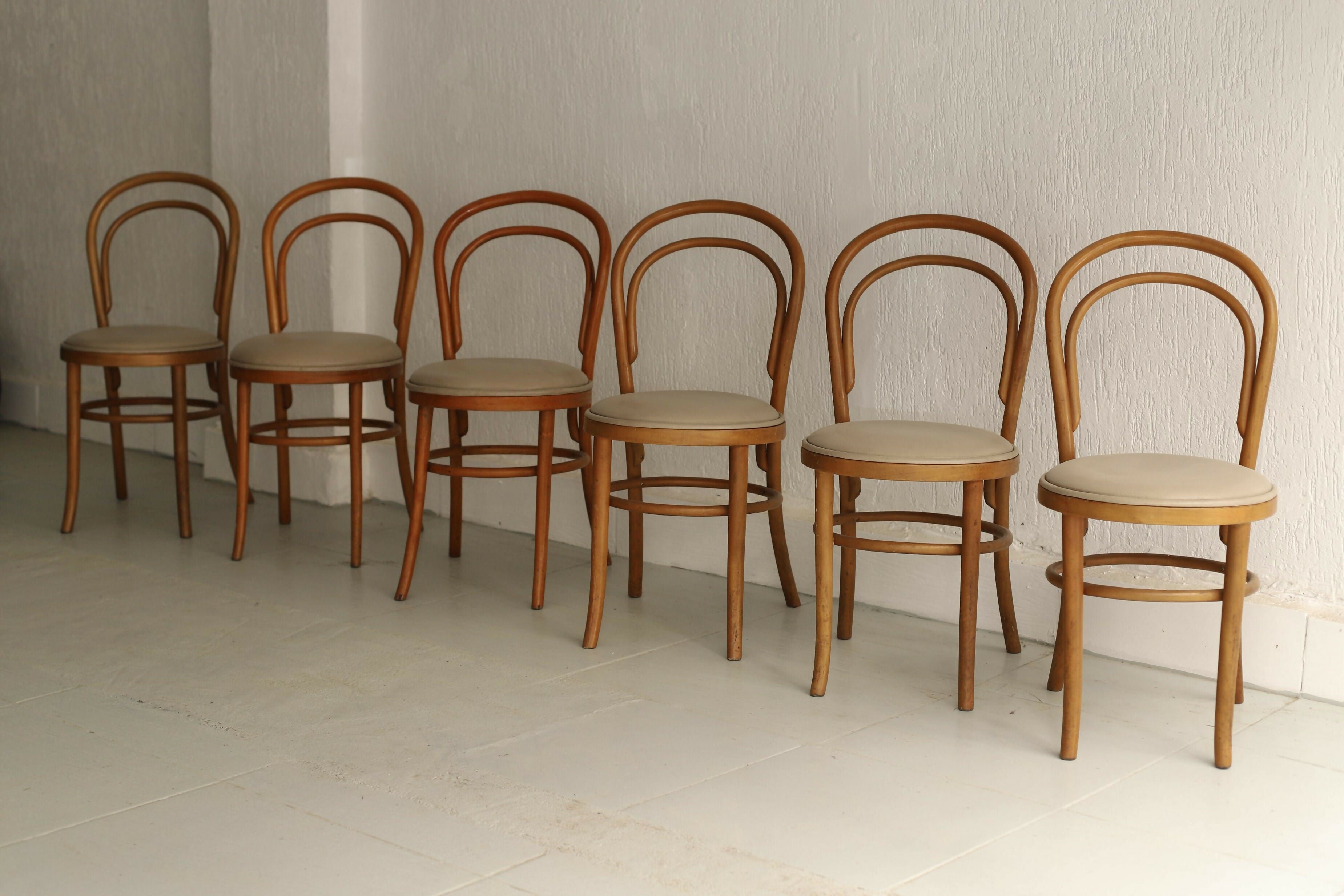 Cadeiras Thonet couro (valor da unidade)