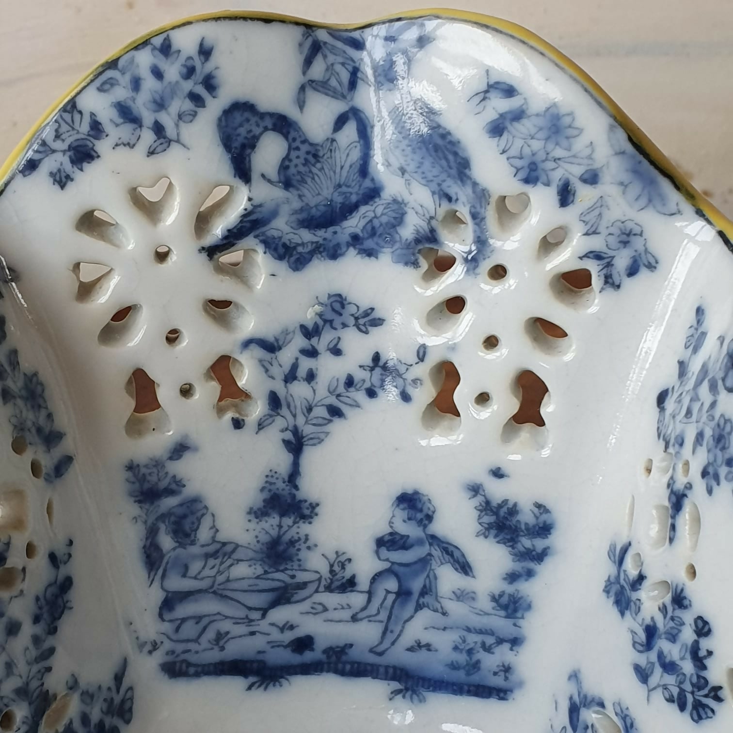 Raro e antigo centro de mesa em porcelana oriental United Wilson