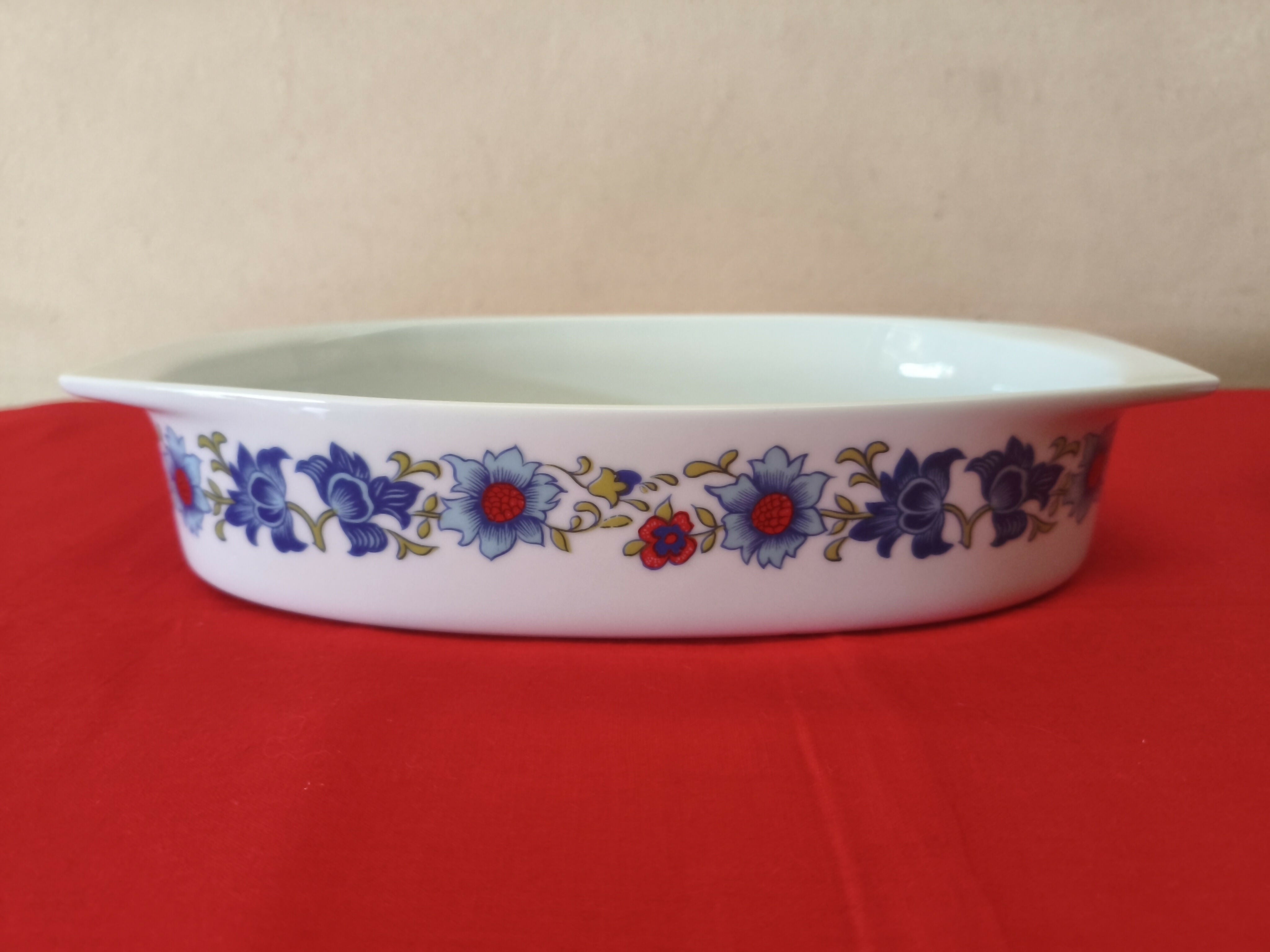Travessas refratárias em porcelana Real com motivos florais